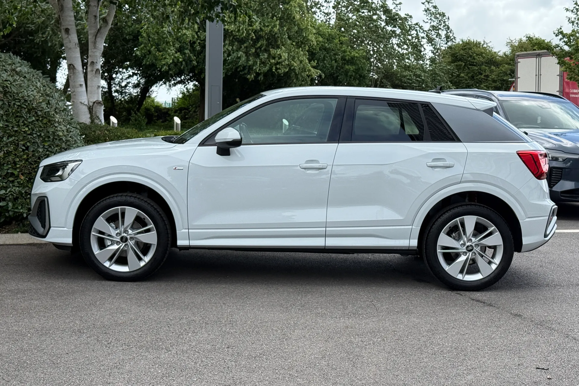 Audi Q2 thumbnail image number 31