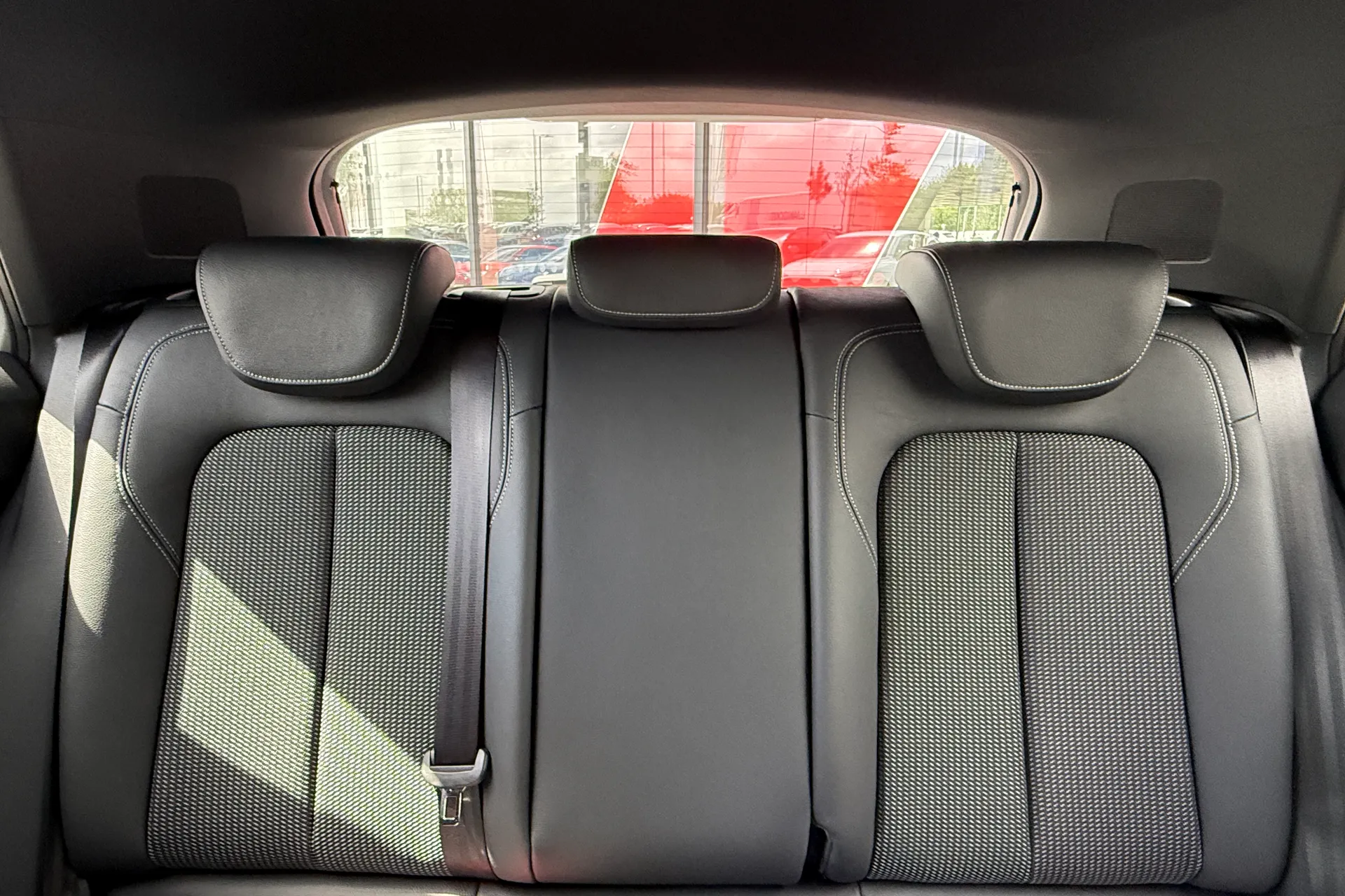 Audi Q2 thumbnail image number 33