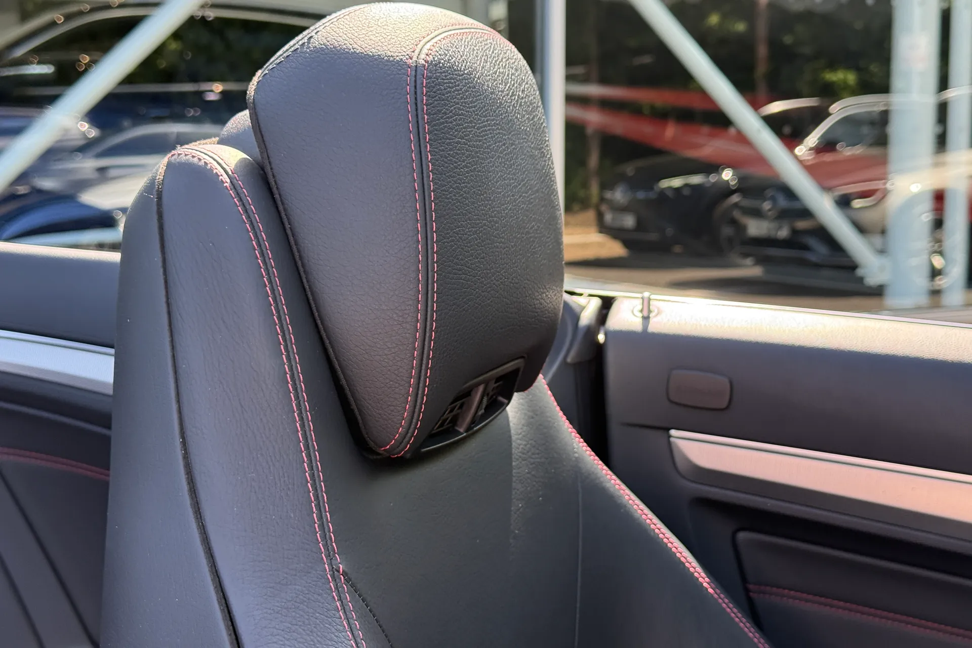 MERCEDES-BENZ E CLASS thumbnail image number 23