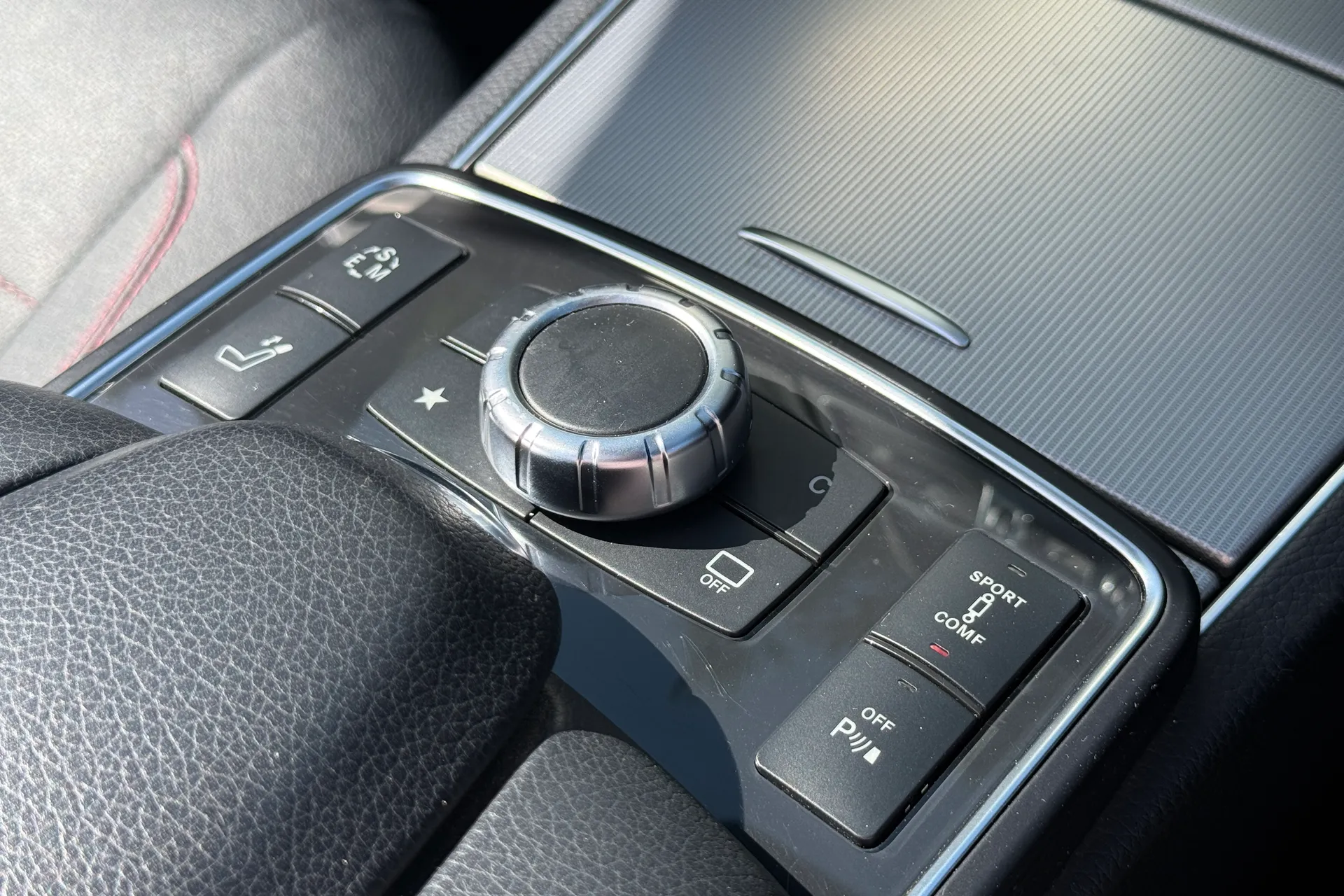 MERCEDES-BENZ E CLASS thumbnail image number 16