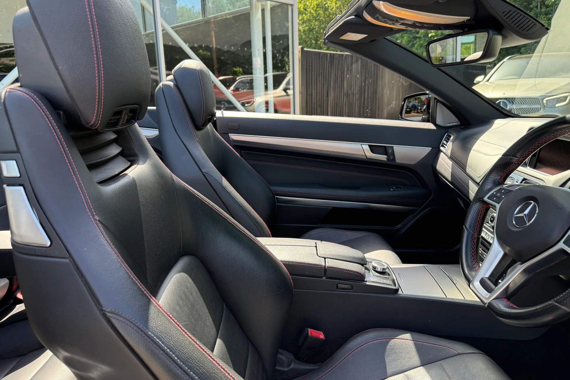 MERCEDES-BENZ E CLASS thumbnail image number 27