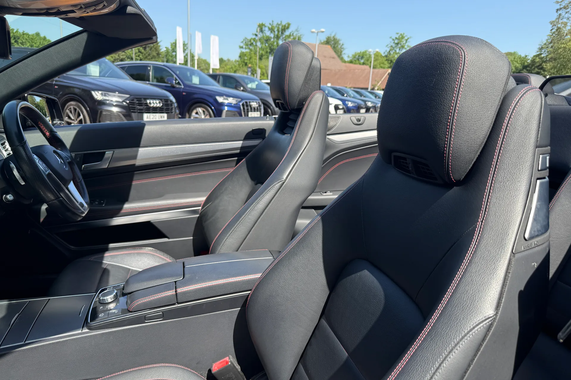 MERCEDES-BENZ E CLASS thumbnail image number 43