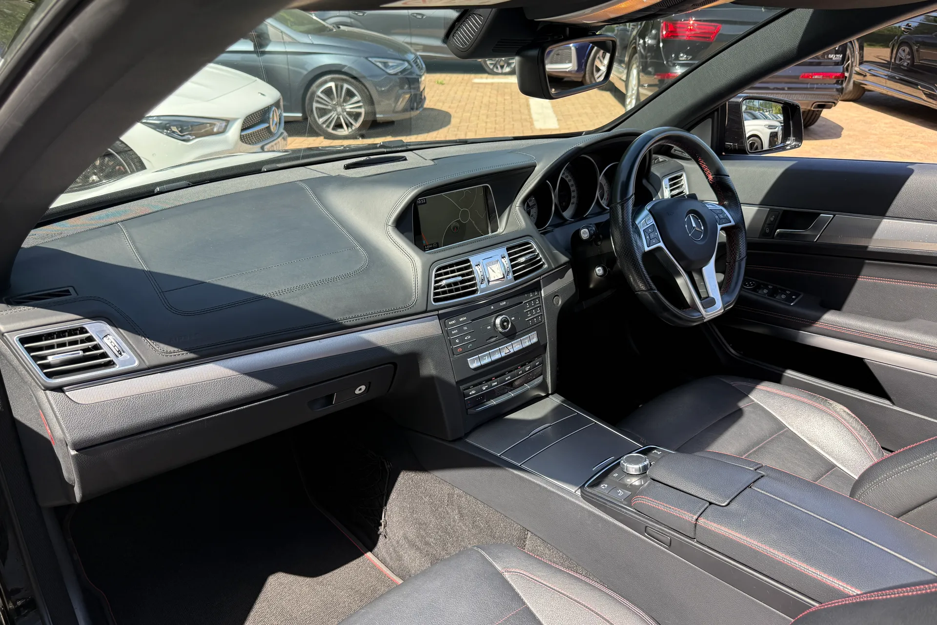 MERCEDES-BENZ E CLASS thumbnail image number 42
