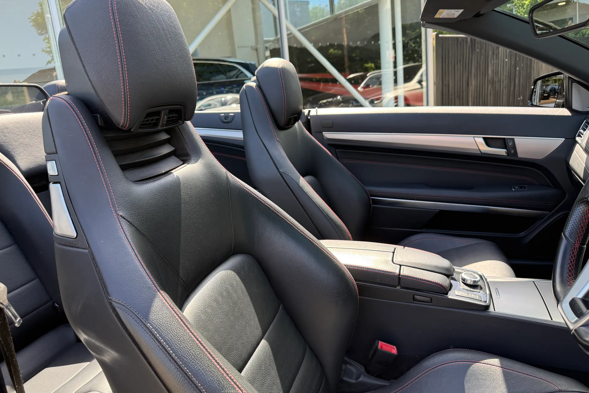 MERCEDES-BENZ E CLASS thumbnail image number 26