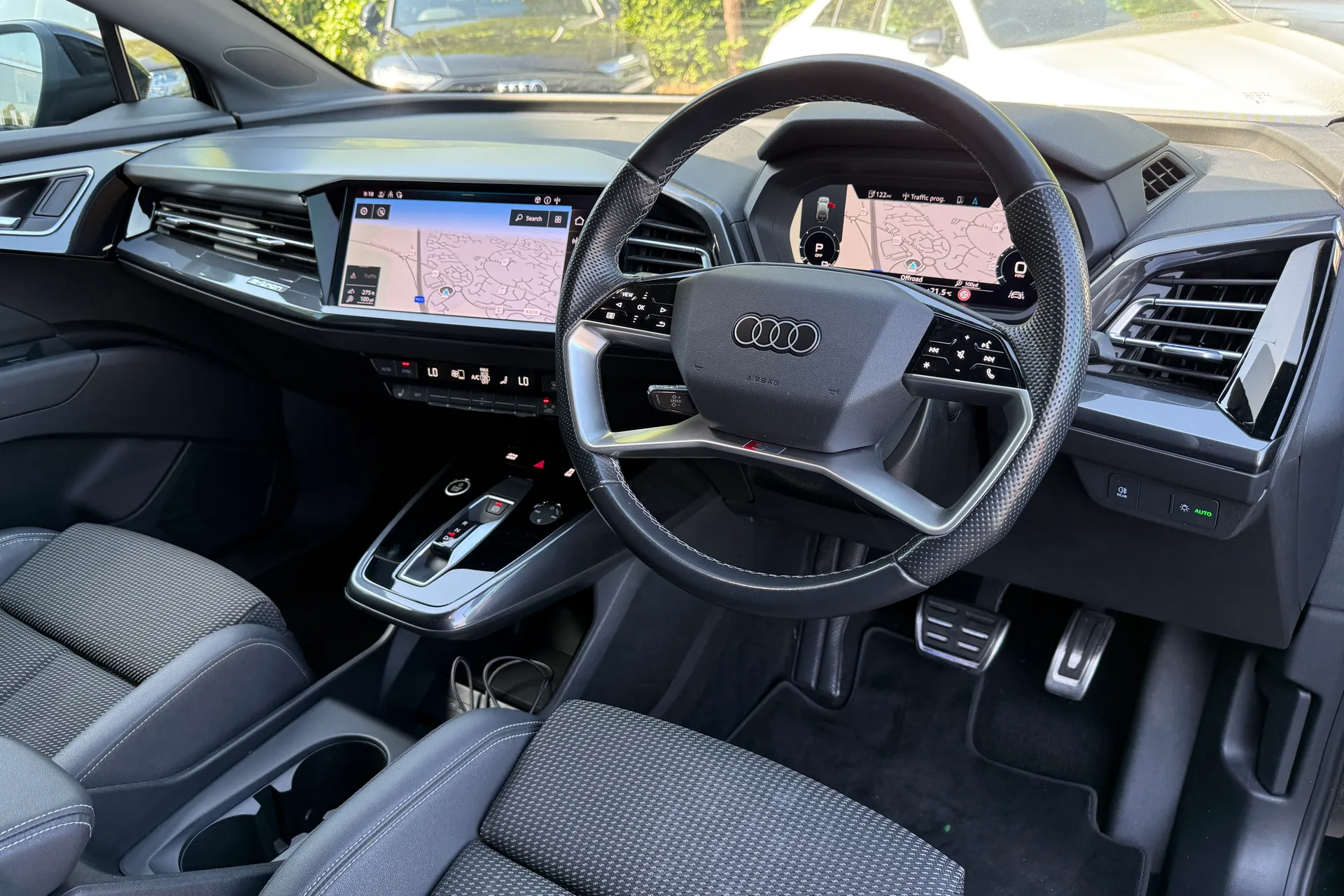 Audi Q4 thumbnail image number 29