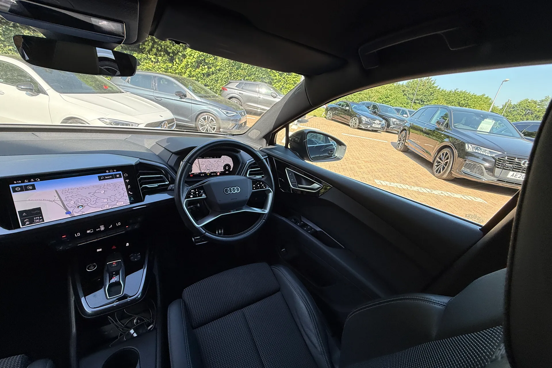 Audi Q4 thumbnail image number 38