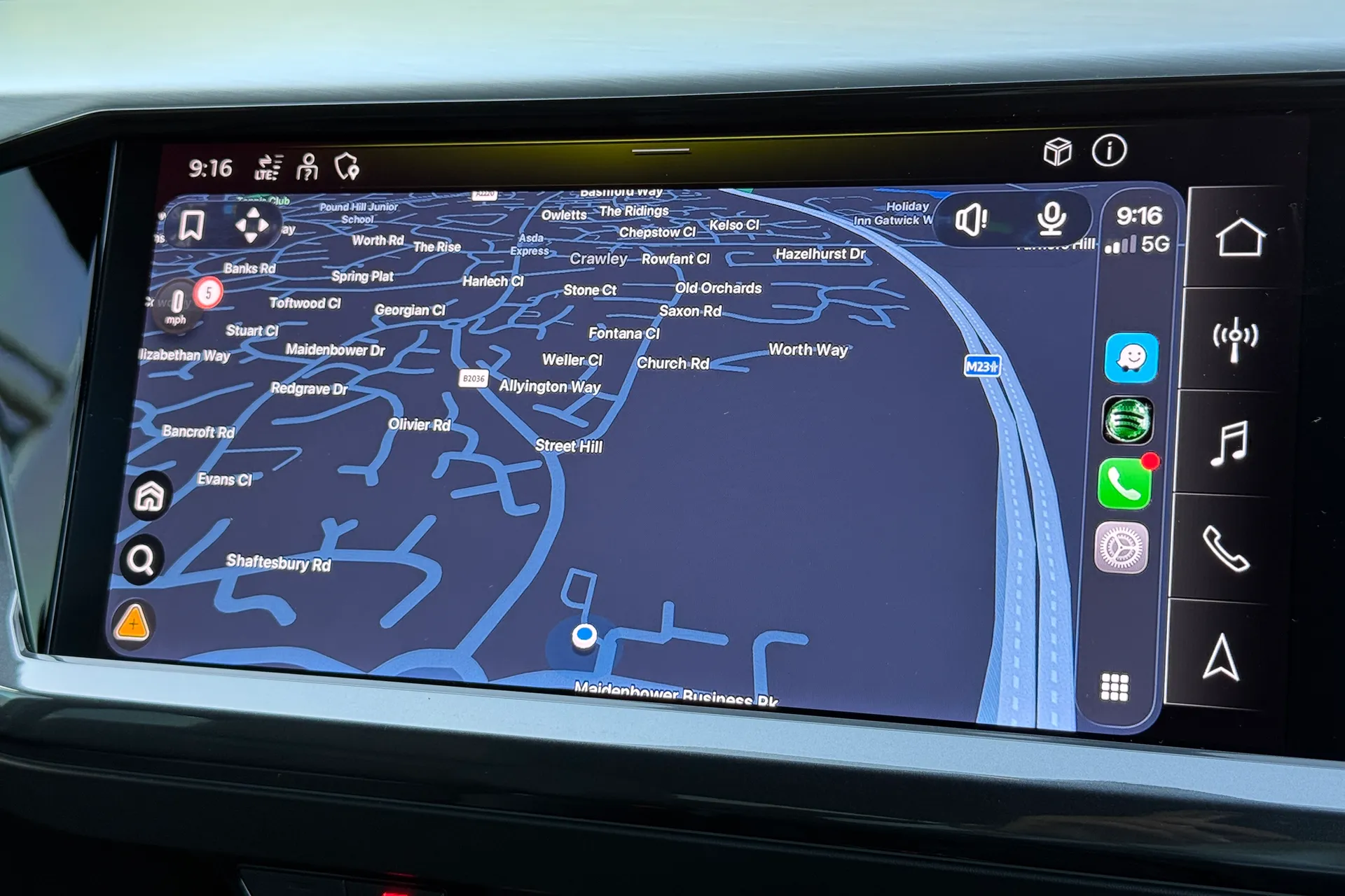 Audi Q4 thumbnail image number 9