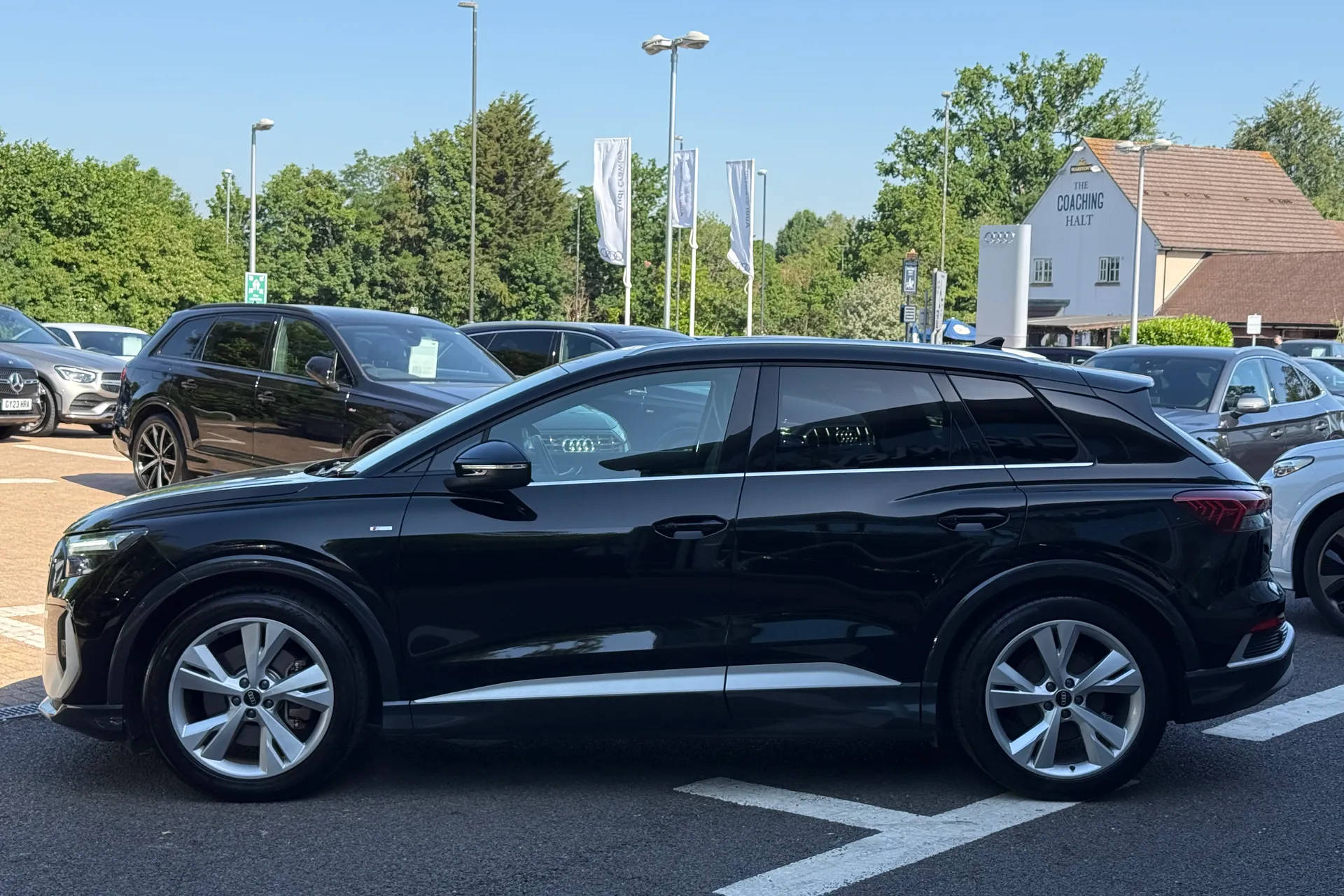 Audi Q4 thumbnail image number 48