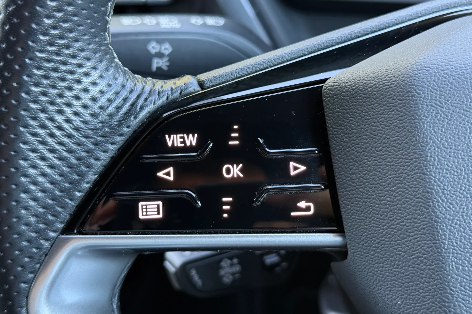 Audi Q4 thumbnail image number 24