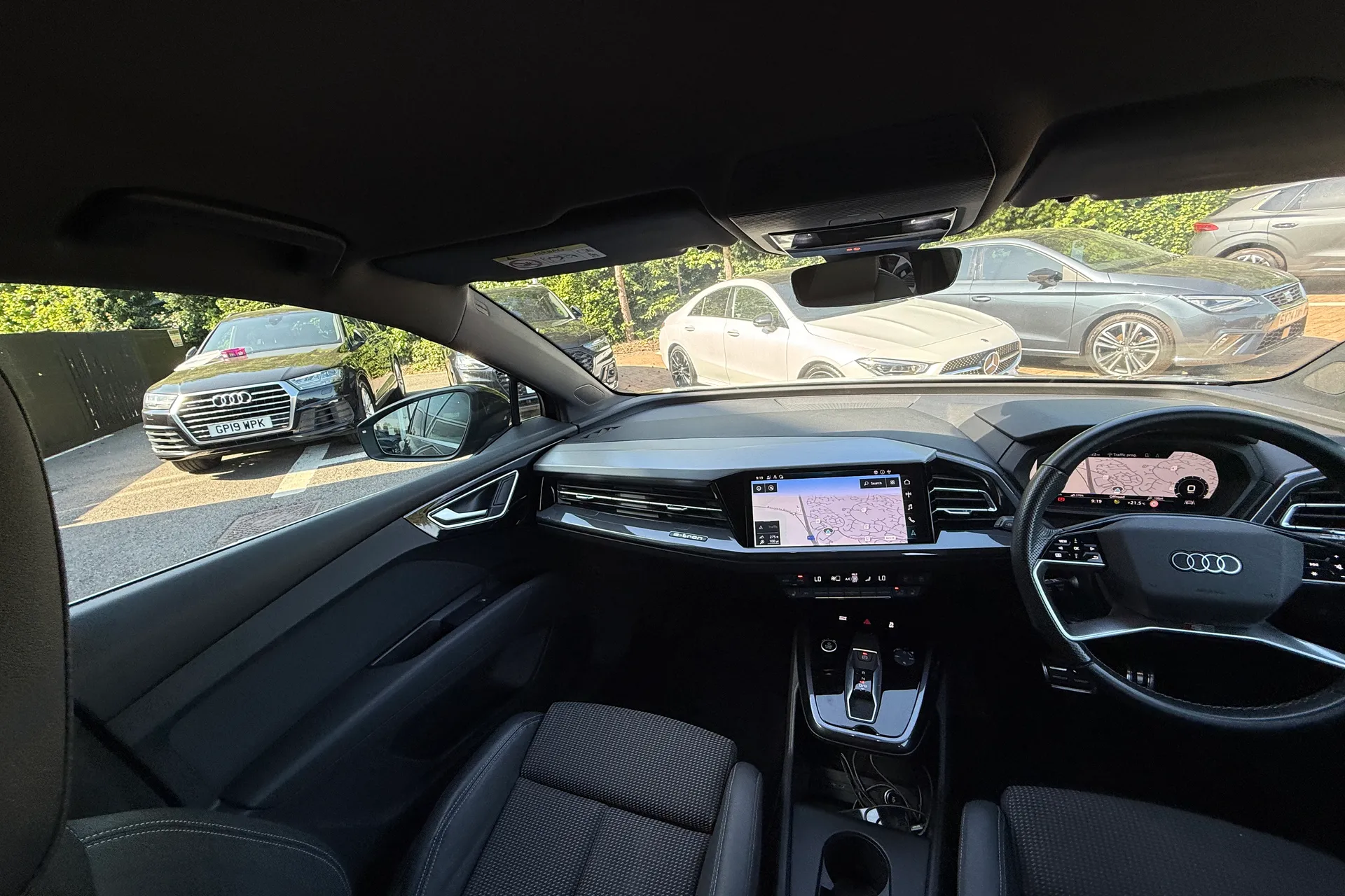 Audi Q4 thumbnail image number 37