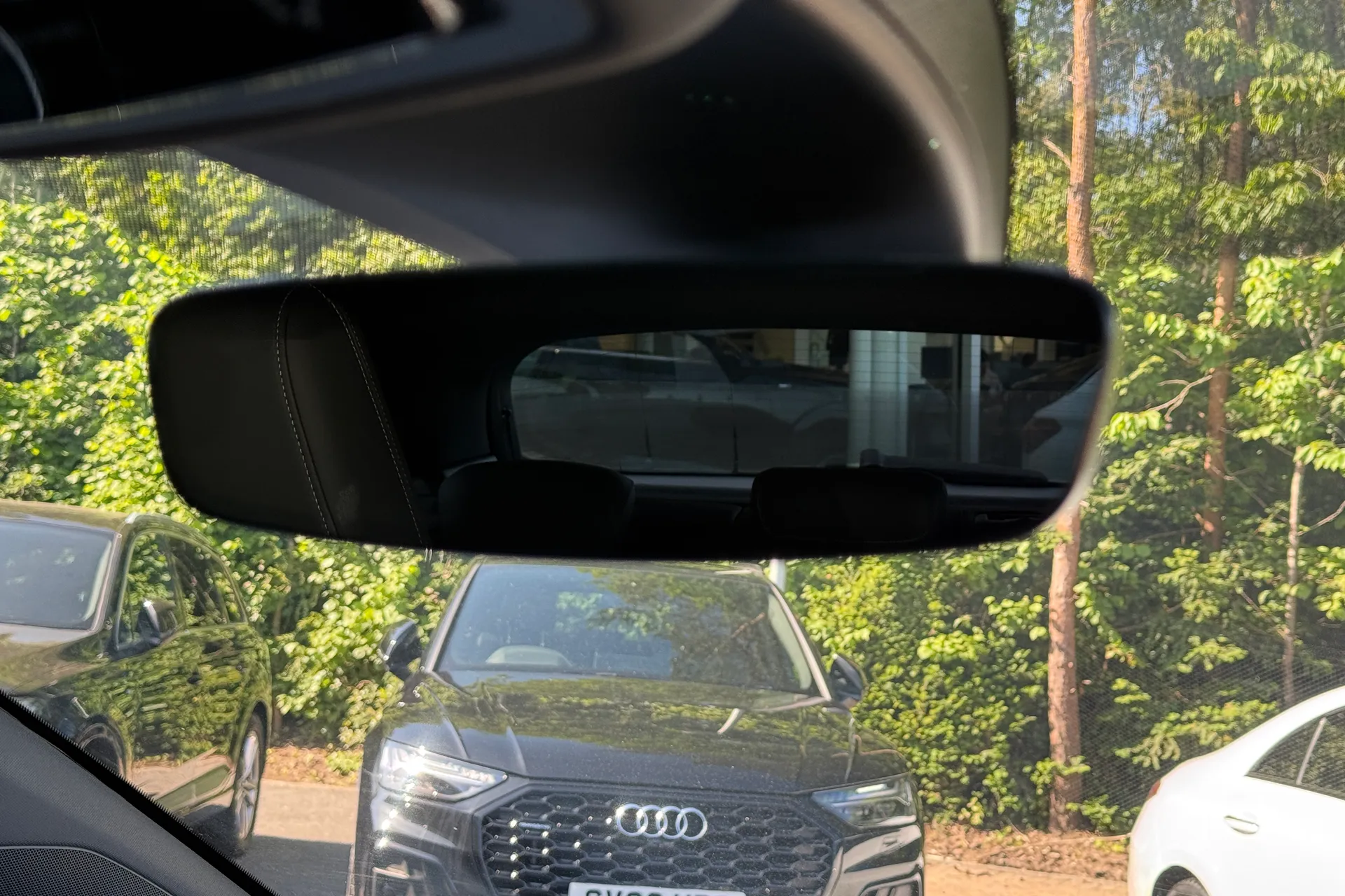 Audi Q4 thumbnail image number 18