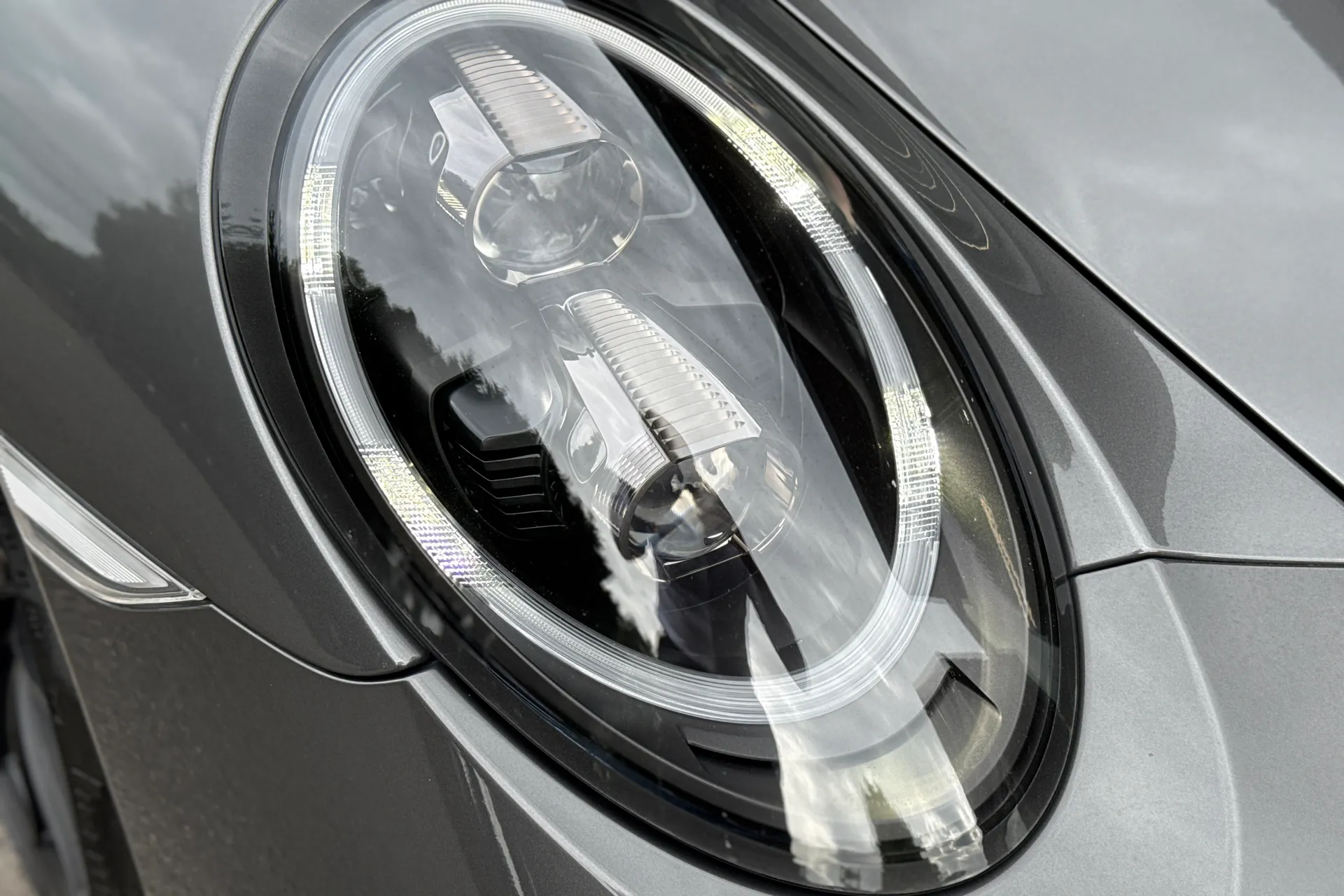 Porsche 911 thumbnail image number 41