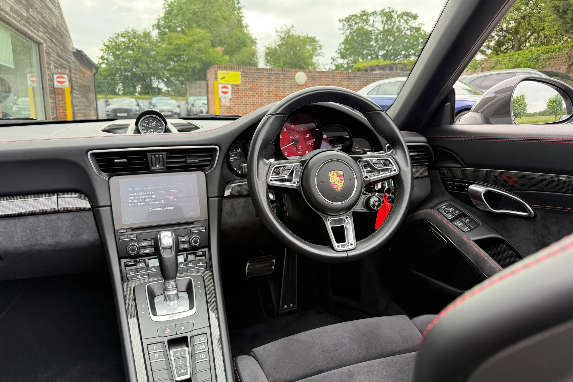 Porsche 911 thumbnail image number 30