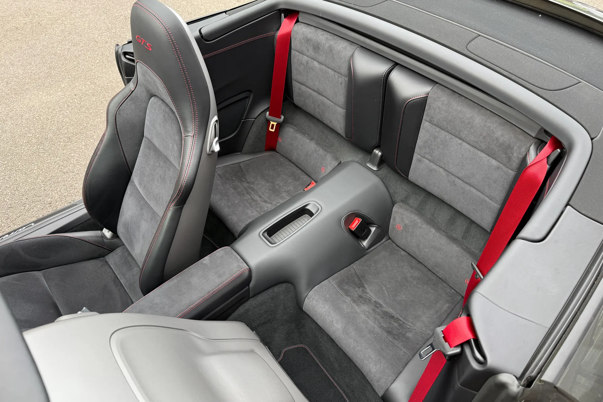 Porsche 911 thumbnail image number 23