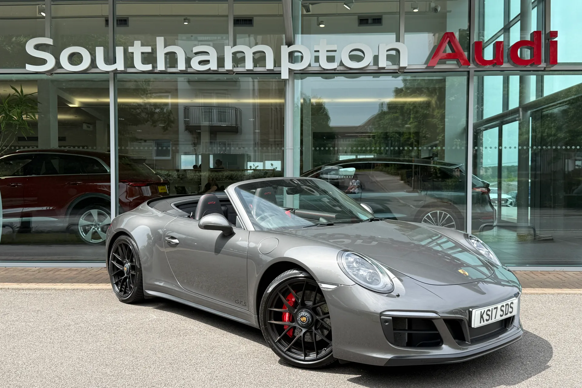 Porsche 911 thumbnail image number 56