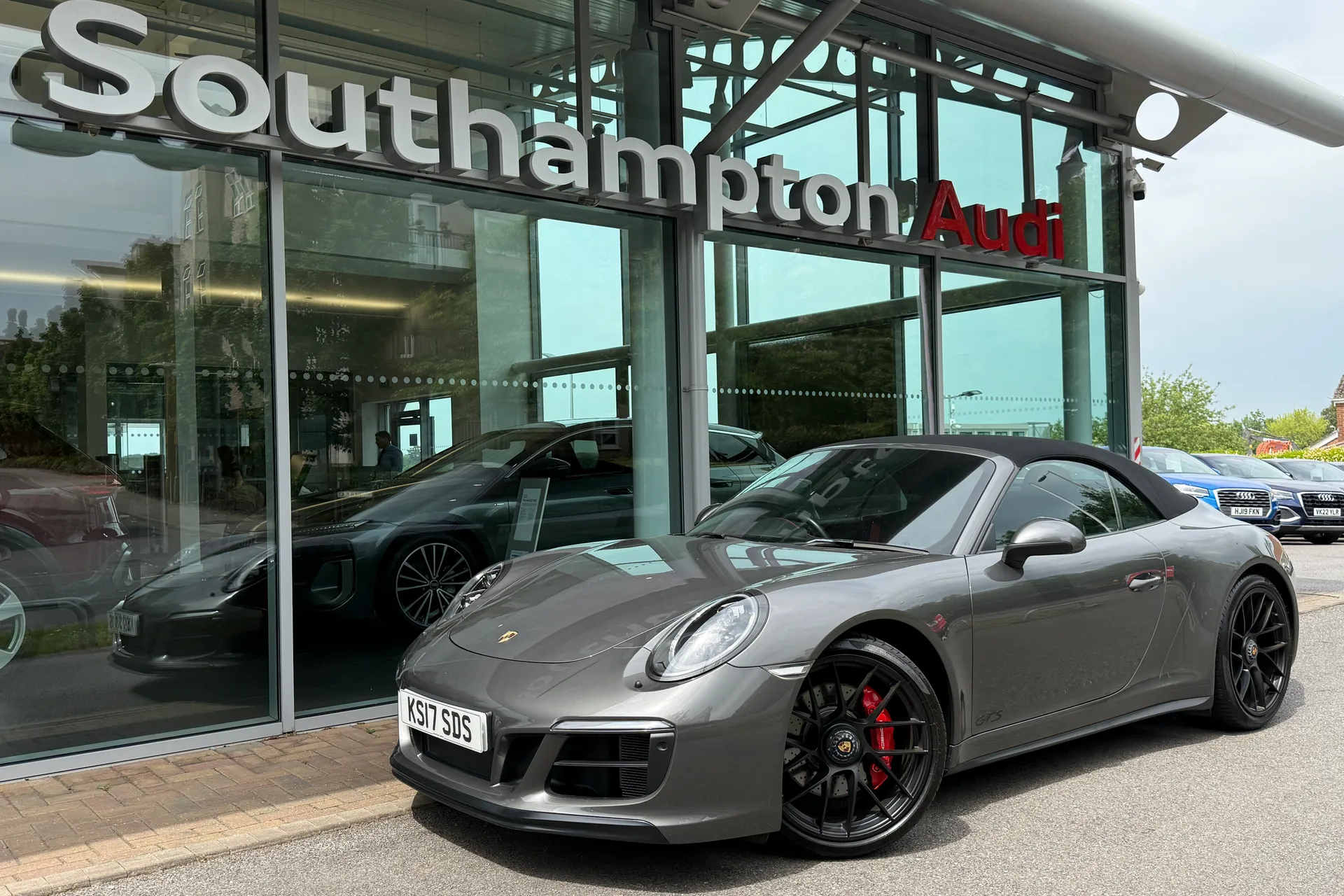 Porsche 911 thumbnail image number 48