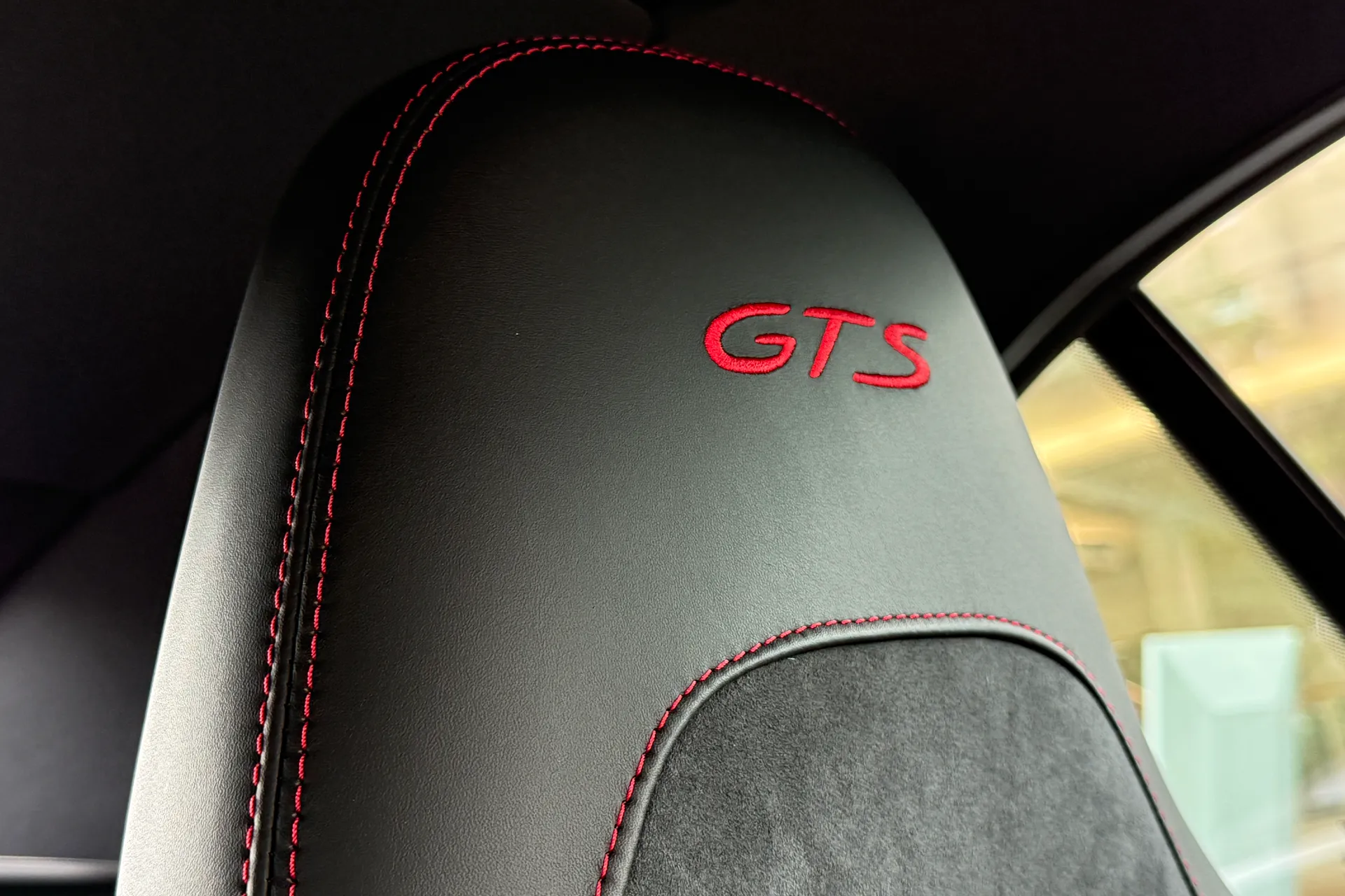 Porsche 911 thumbnail image number 29