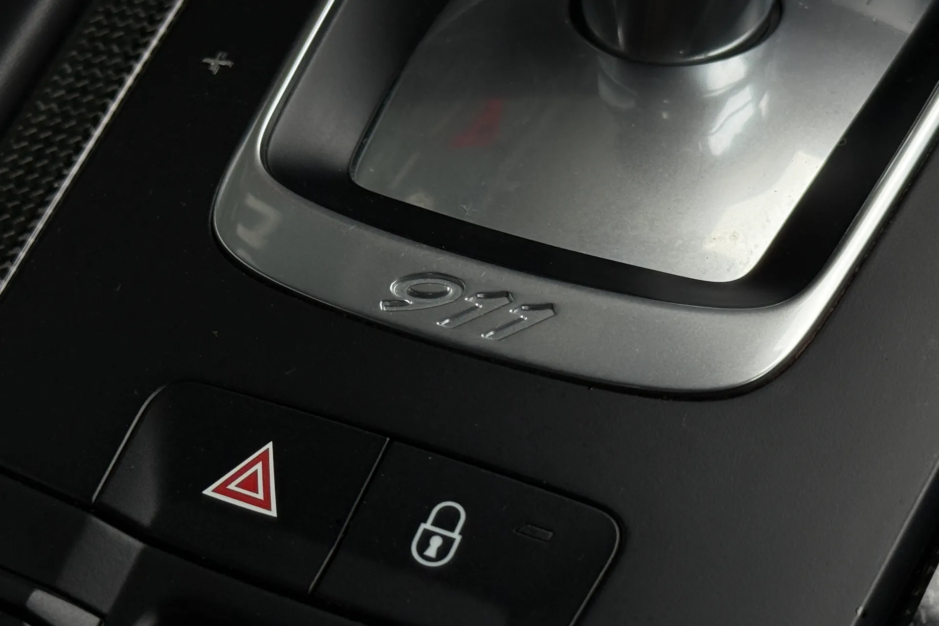 Porsche 911 thumbnail image number 21