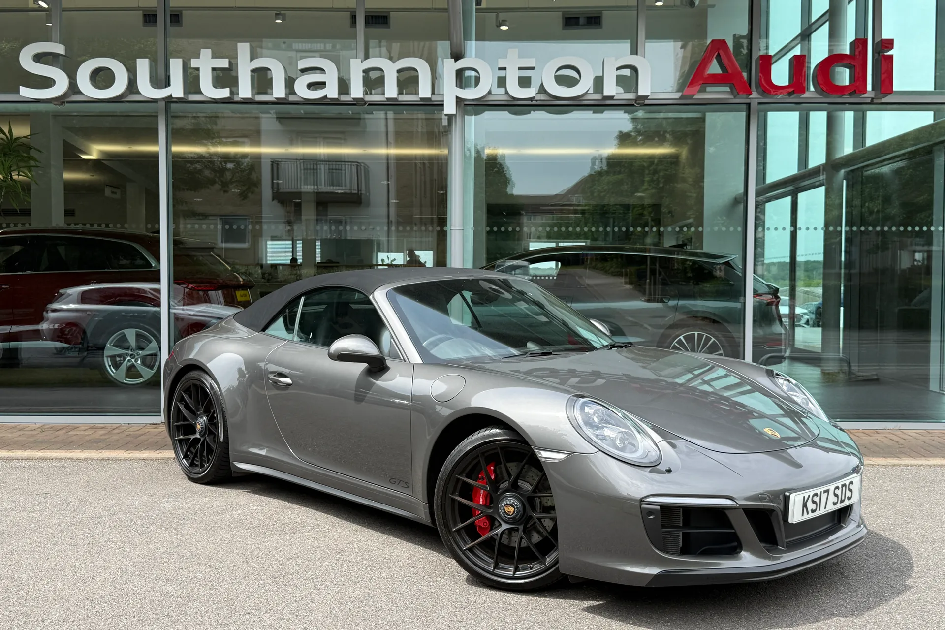 Porsche 911 thumbnail image number 60
