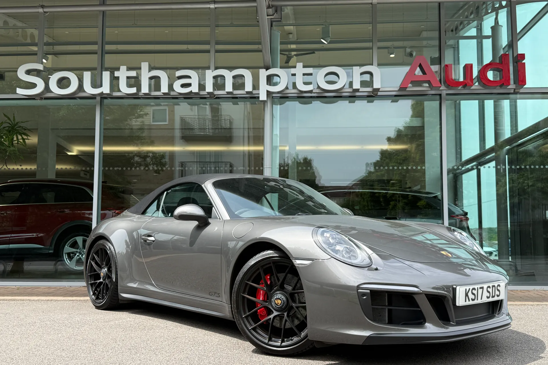 Porsche 911 focused image