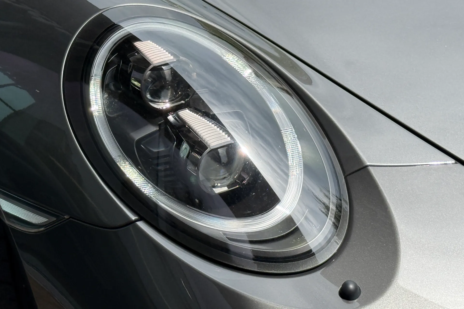 Porsche 911 thumbnail image number 51