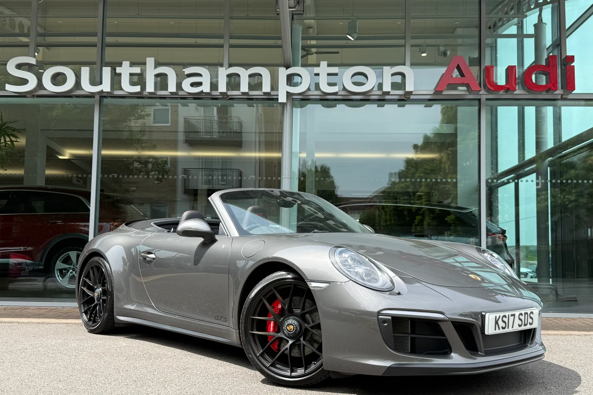 Porsche 911 thumbnail image number 57