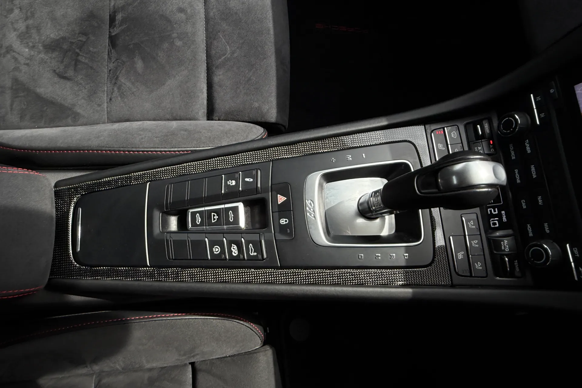 Porsche 911 thumbnail image number 54