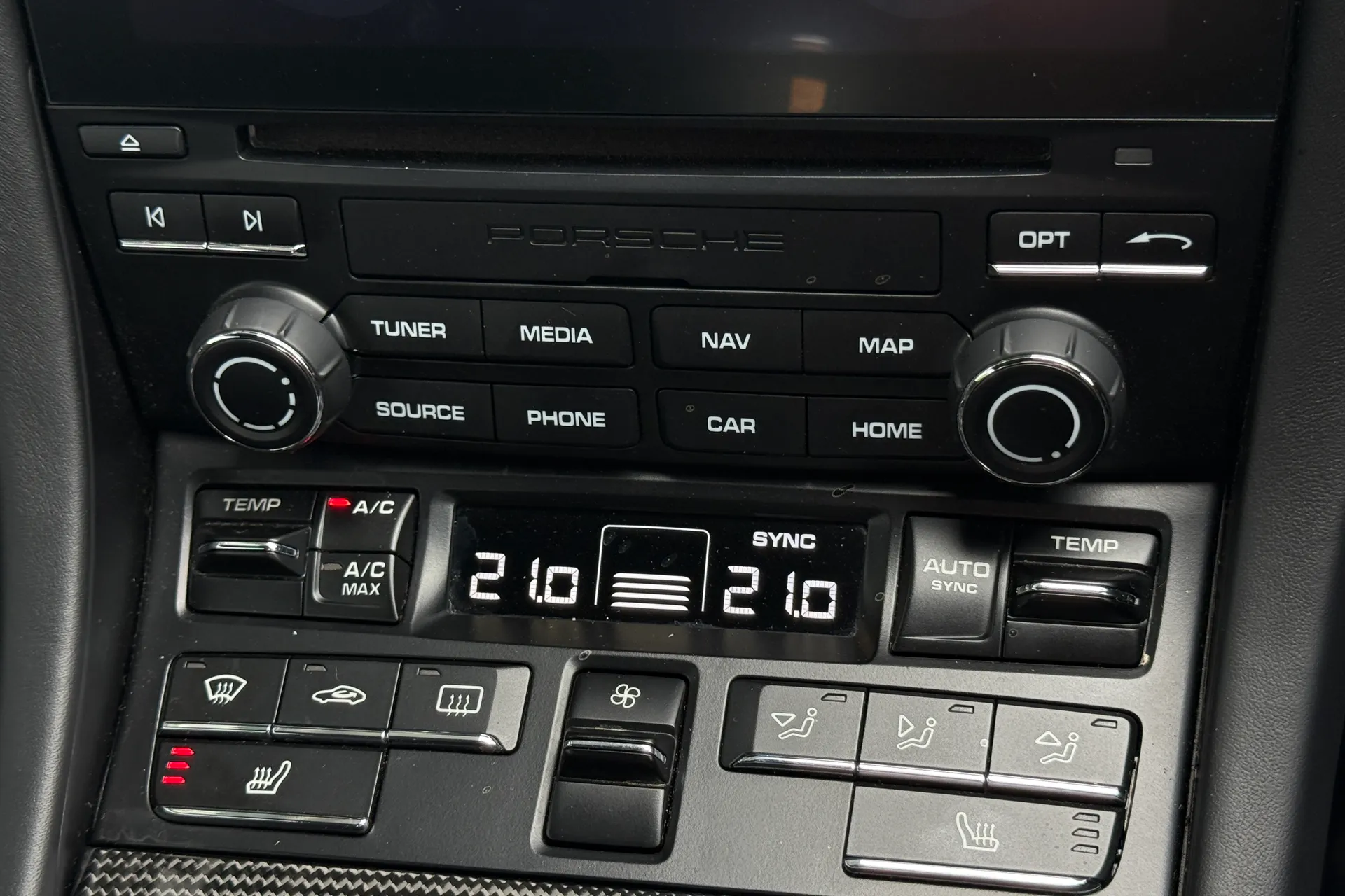 Porsche 911 thumbnail image number 25