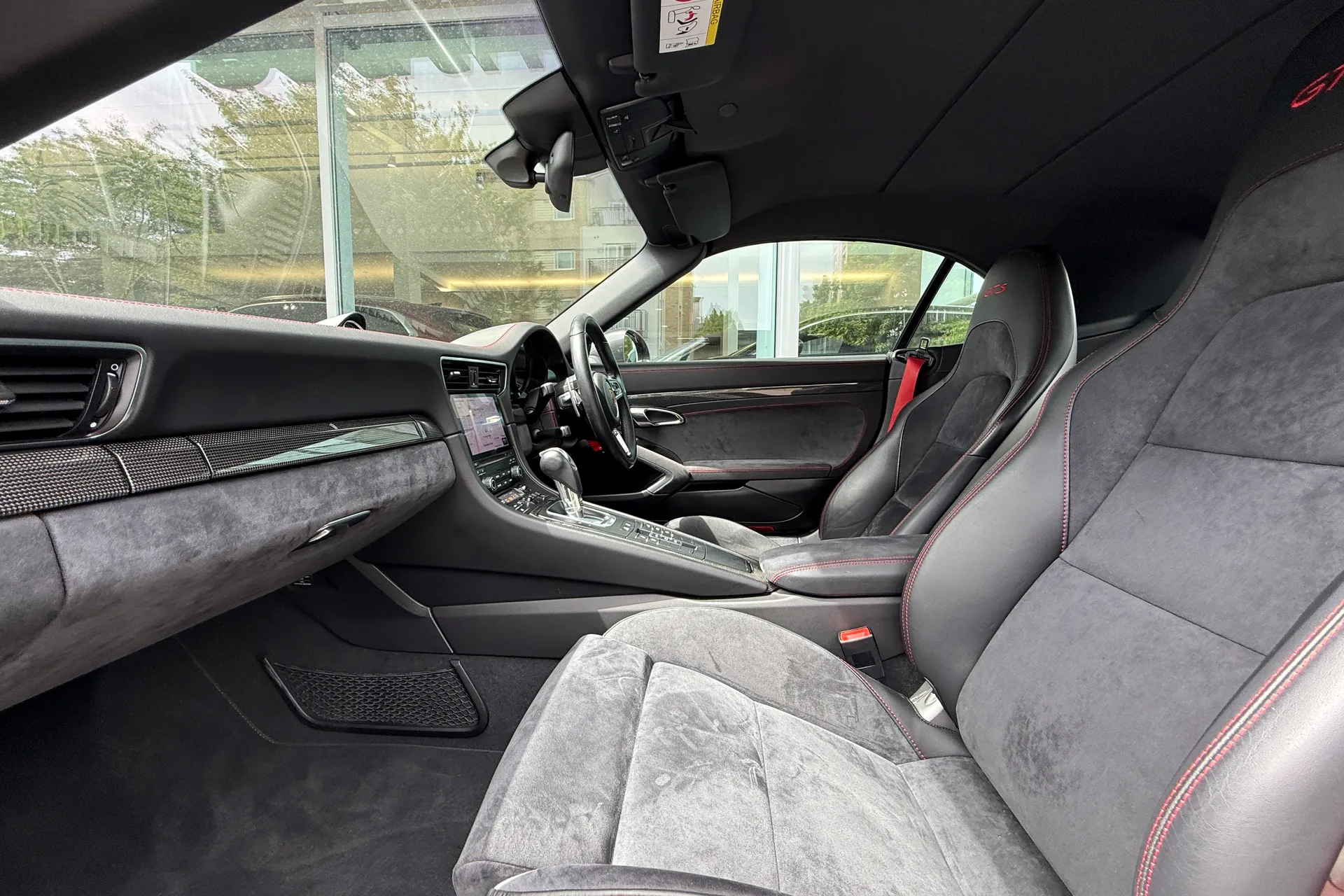 Porsche 911 thumbnail image number 40