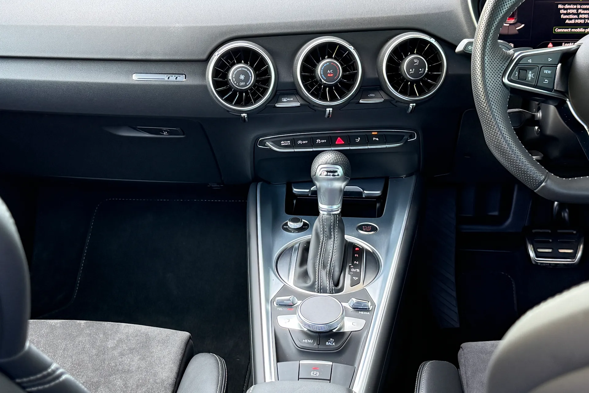 Audi TT thumbnail image number 38