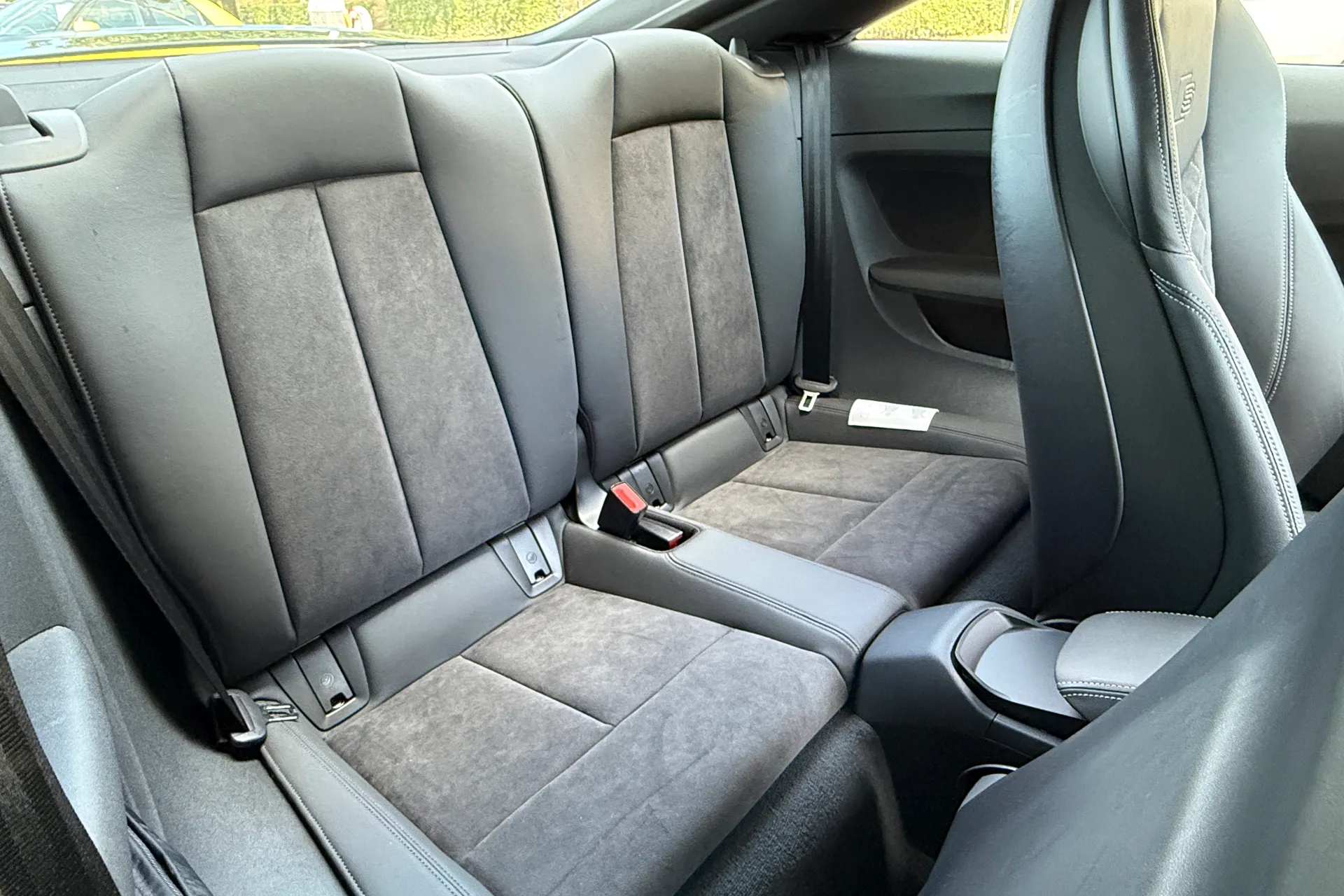 Audi TT thumbnail image number 25