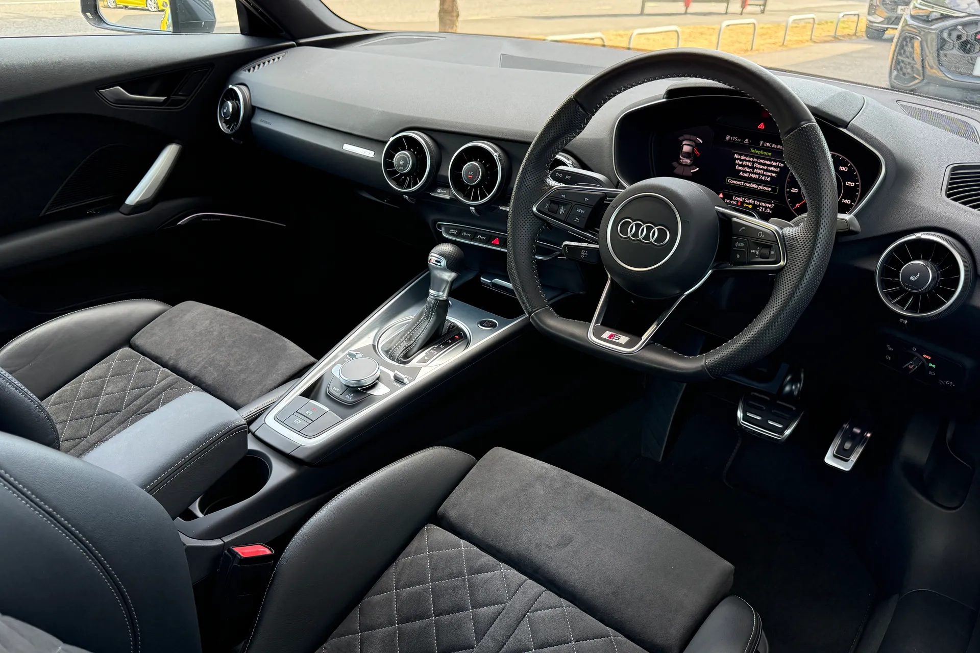 Audi TT thumbnail image number 6