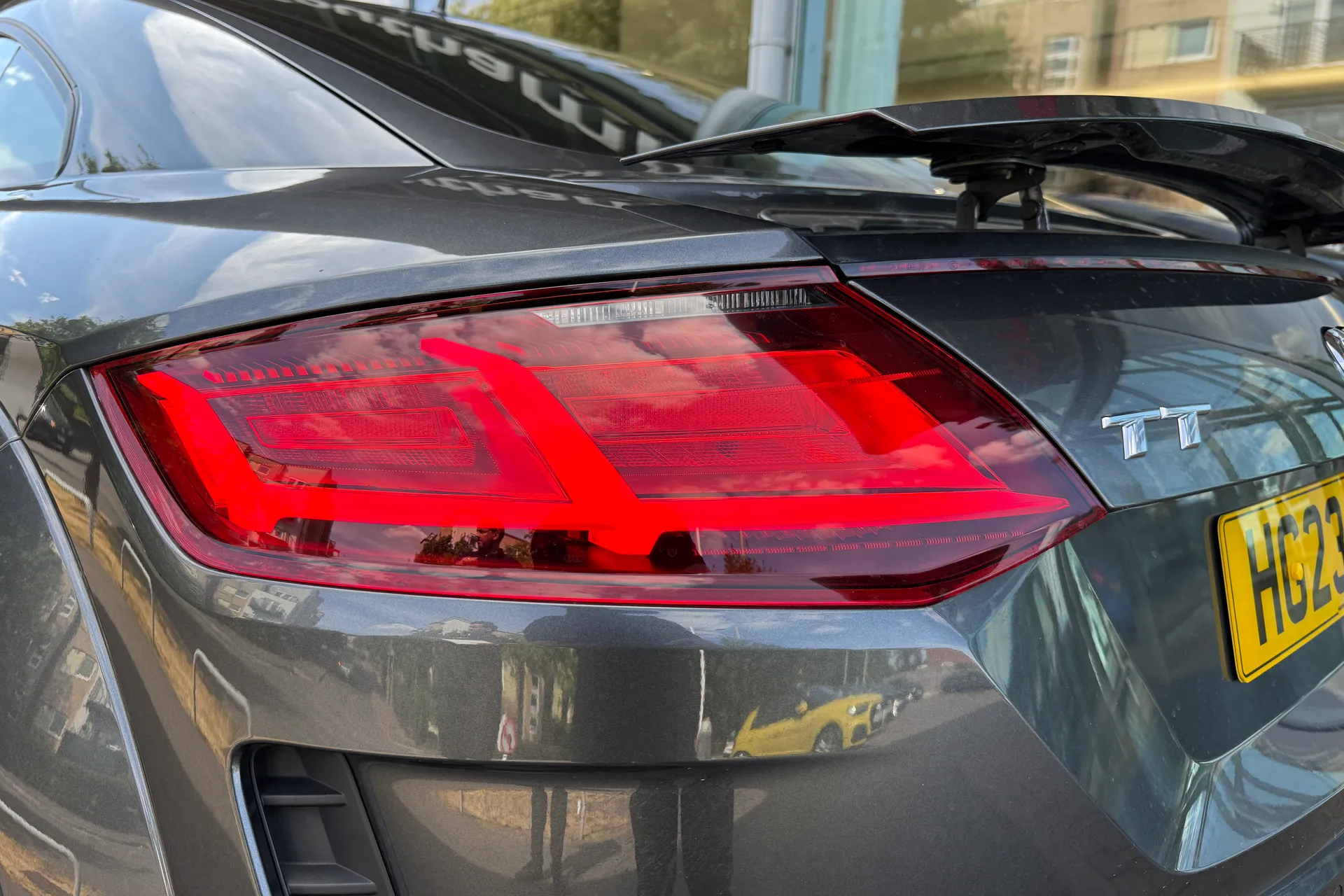 Audi TT thumbnail image number 28
