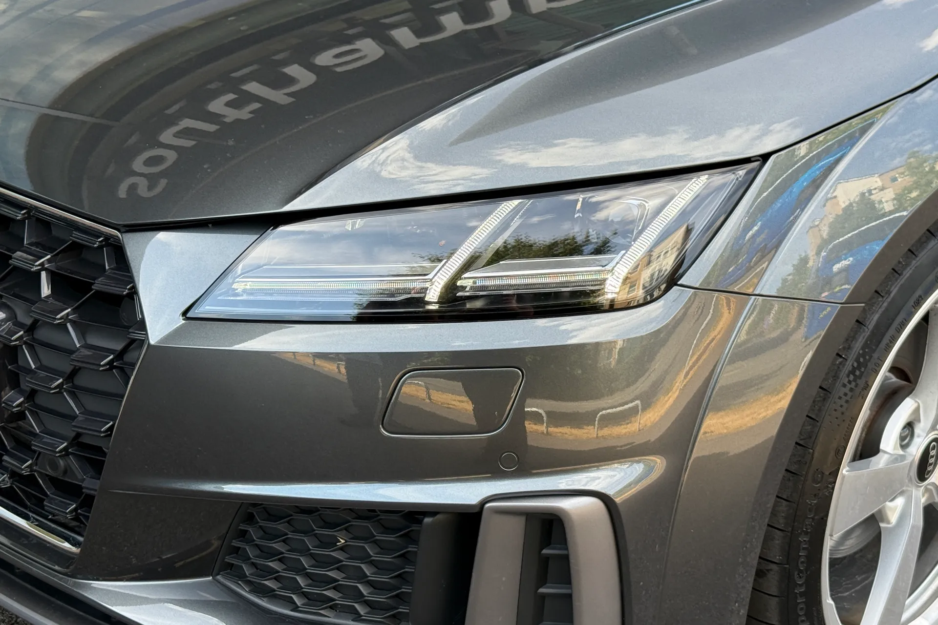 Audi TT thumbnail image number 33