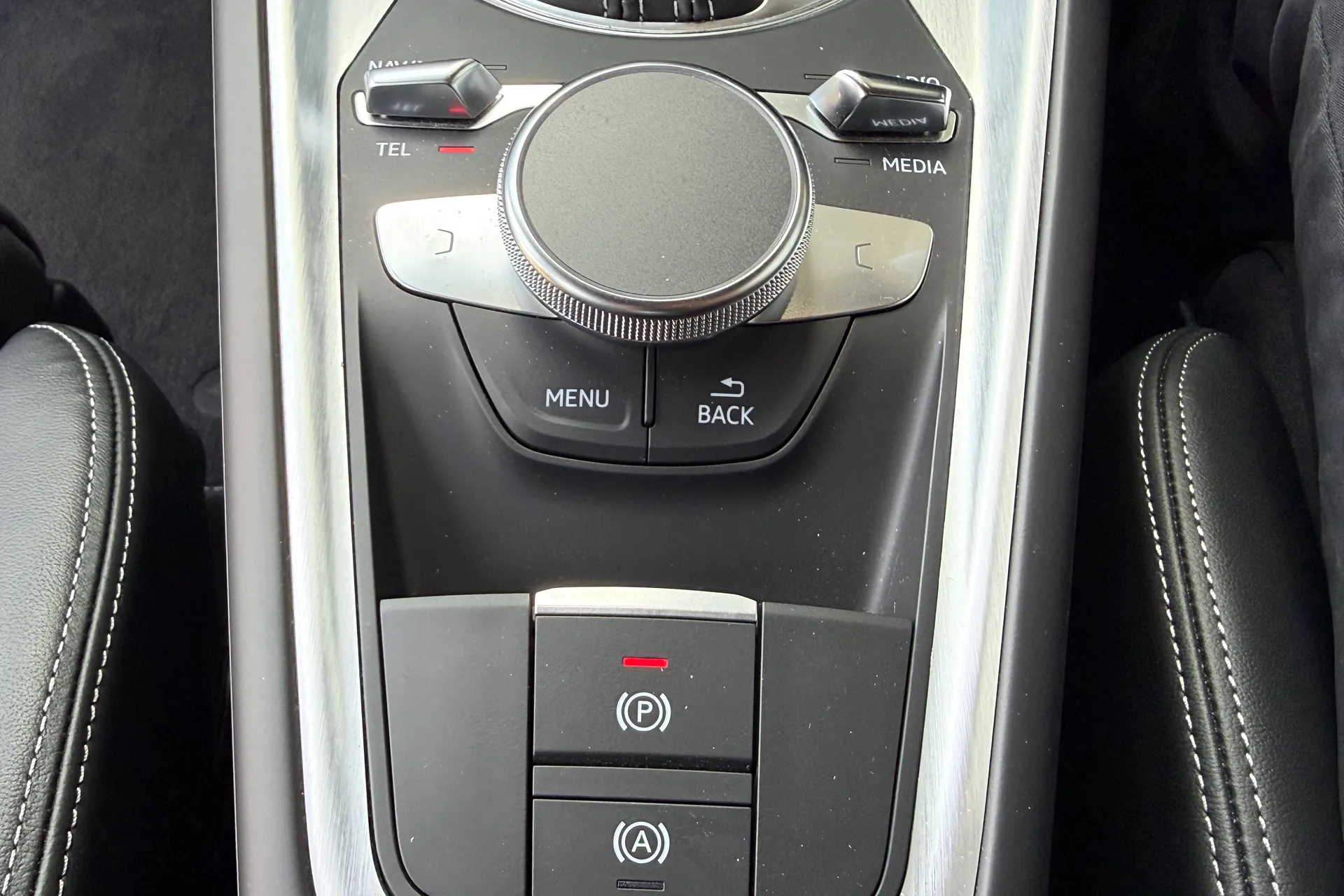 Audi TT thumbnail image number 13