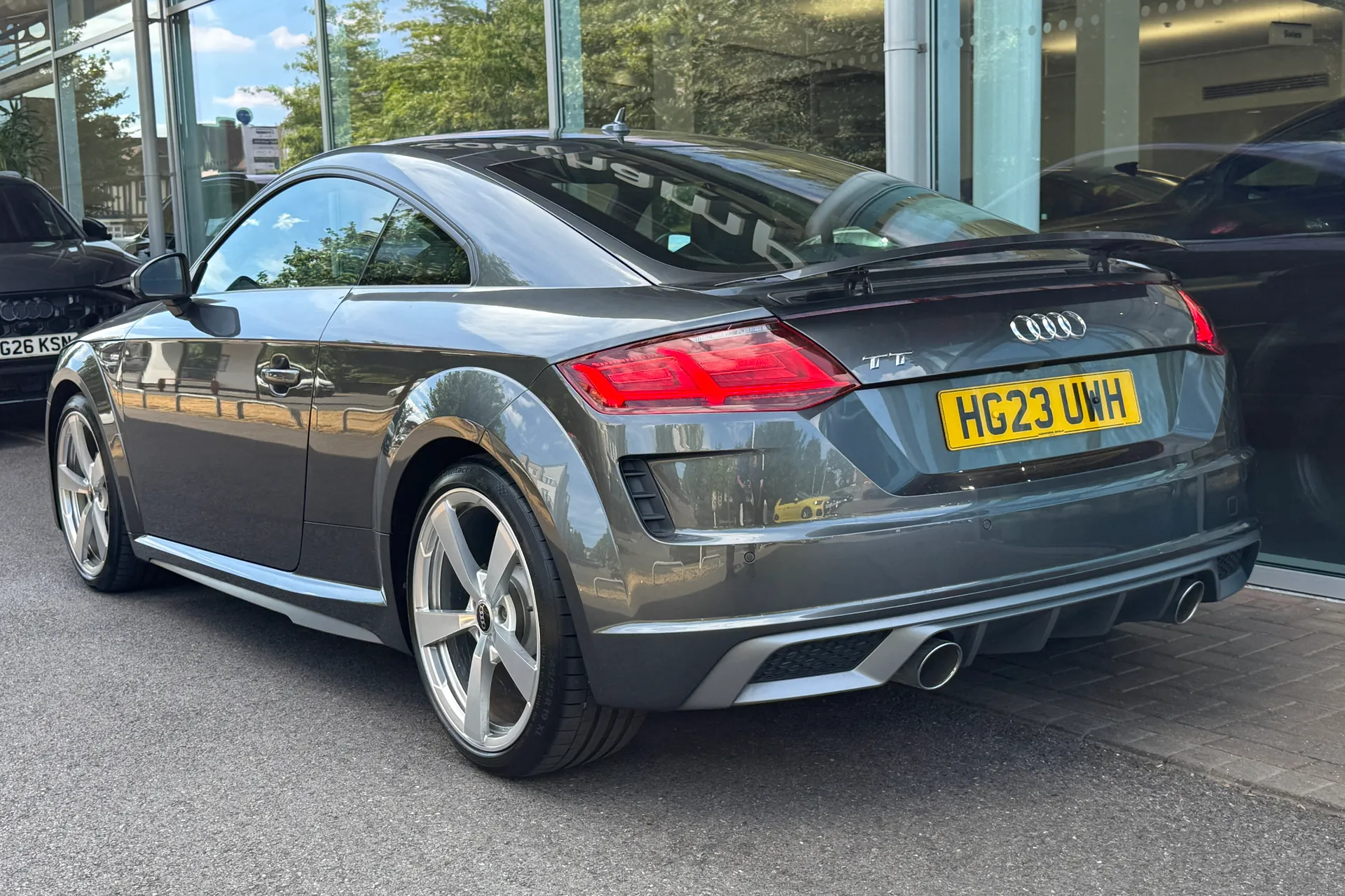 Audi TT thumbnail image number 3