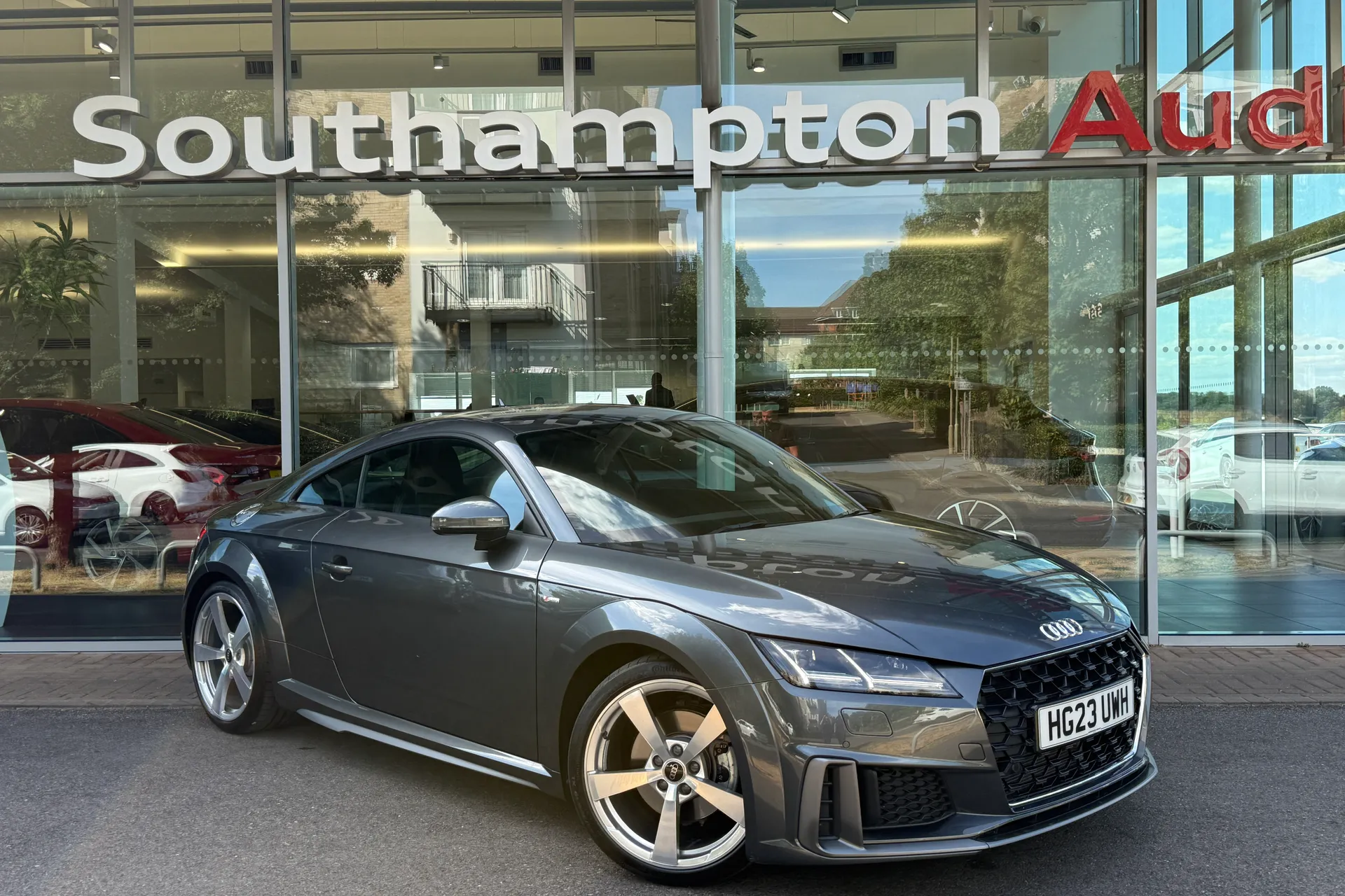 Audi TT thumbnail image number 41