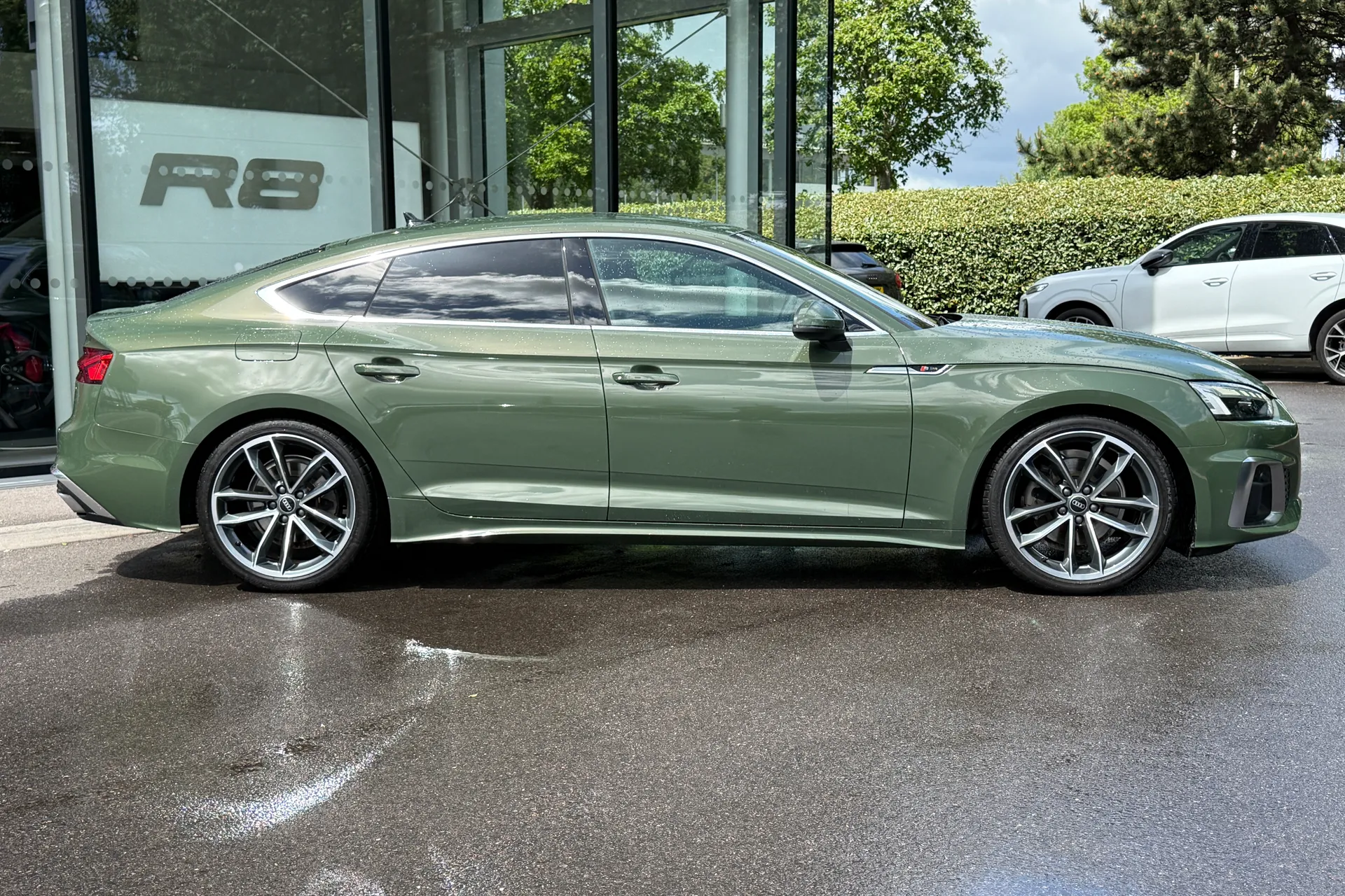 Audi A5 thumbnail image number 2