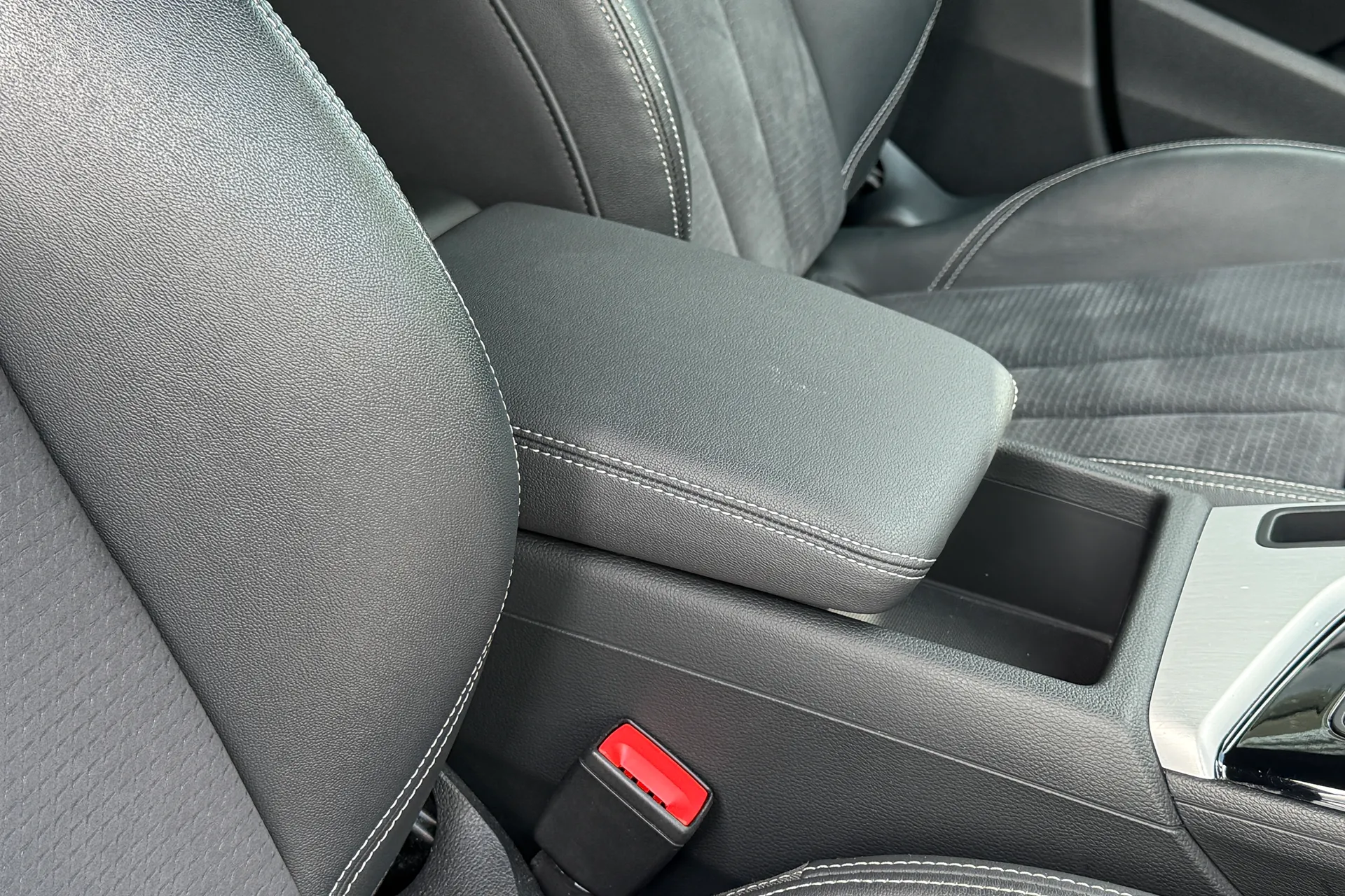 Audi A5 thumbnail image number 38