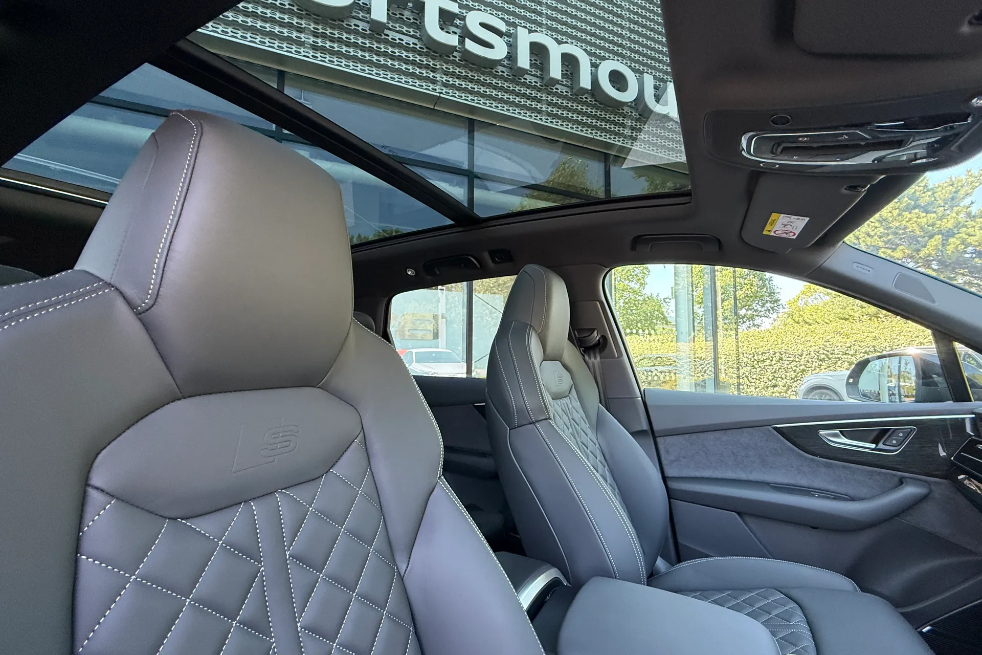 Audi Q7 thumbnail image number 17