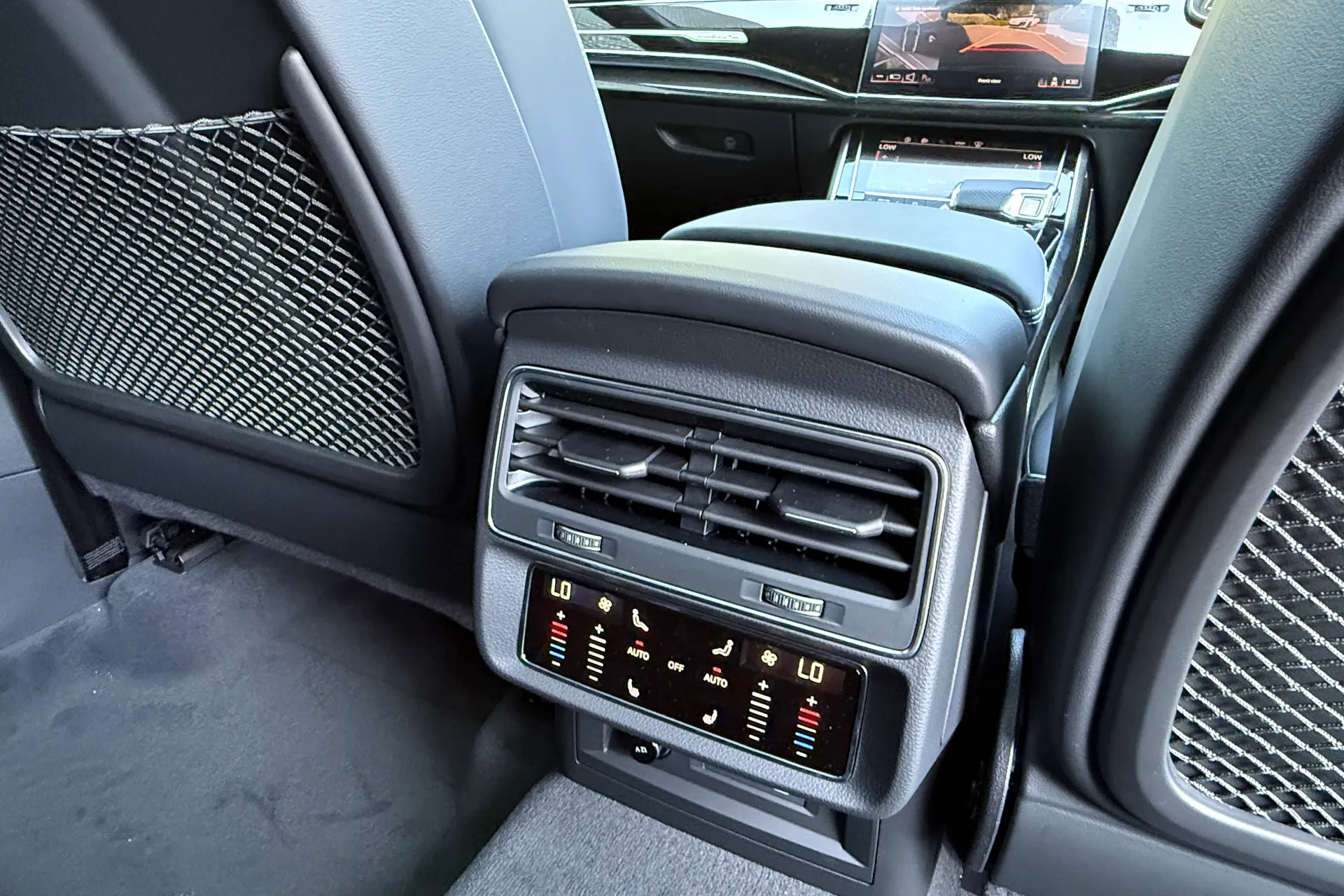 Audi Q7 thumbnail image number 44