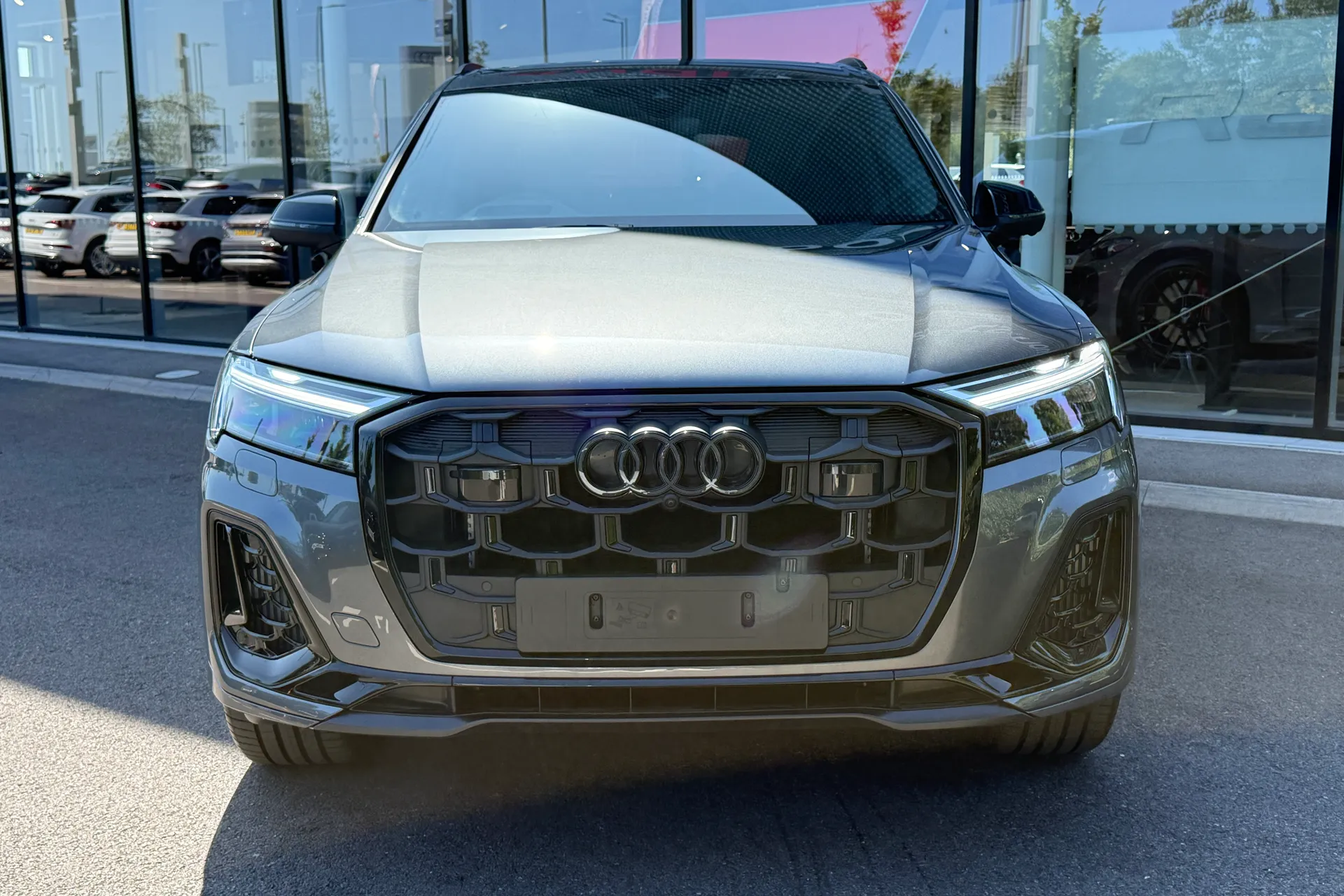Audi Q7 thumbnail image number 13
