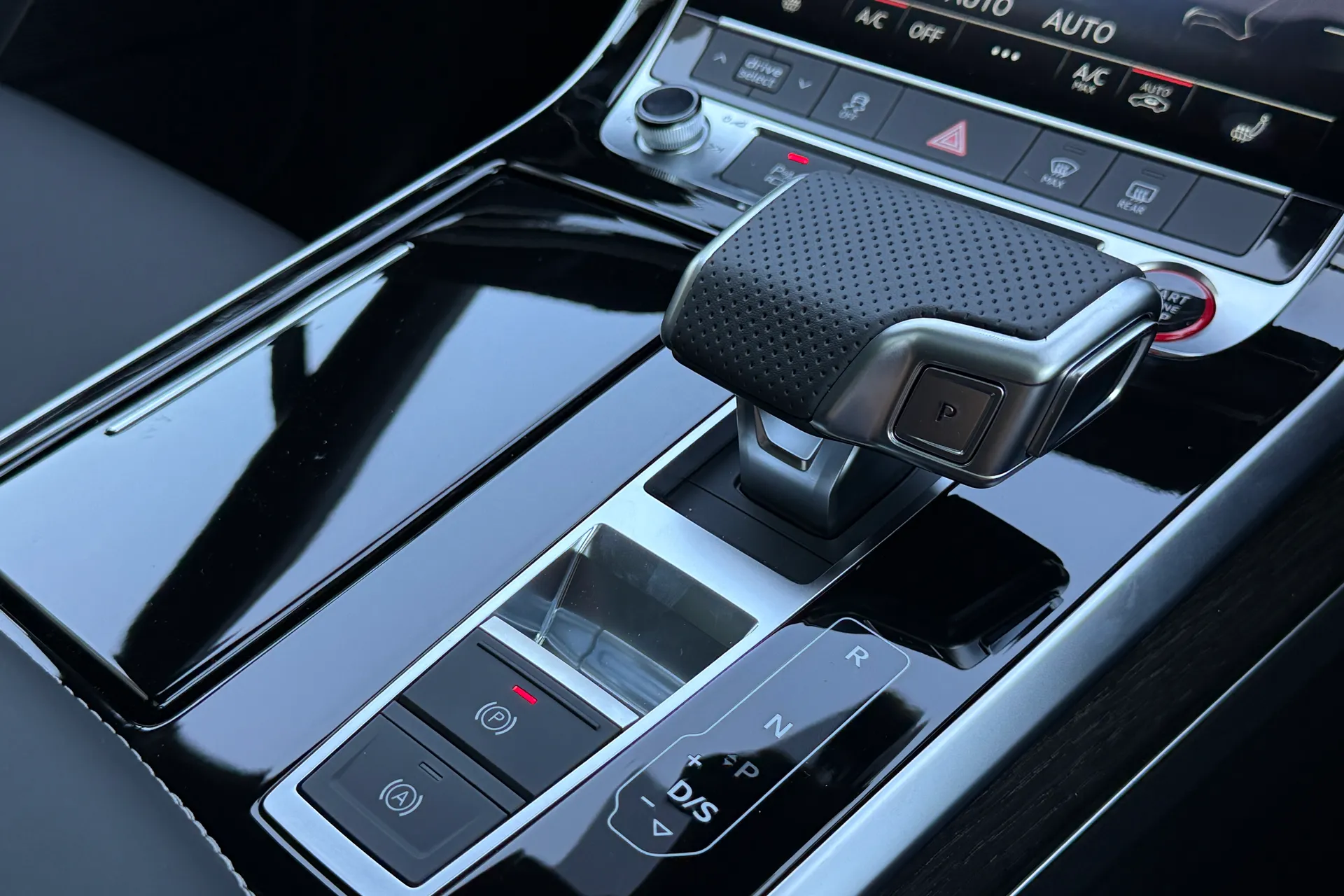 Audi Q7 thumbnail image number 16