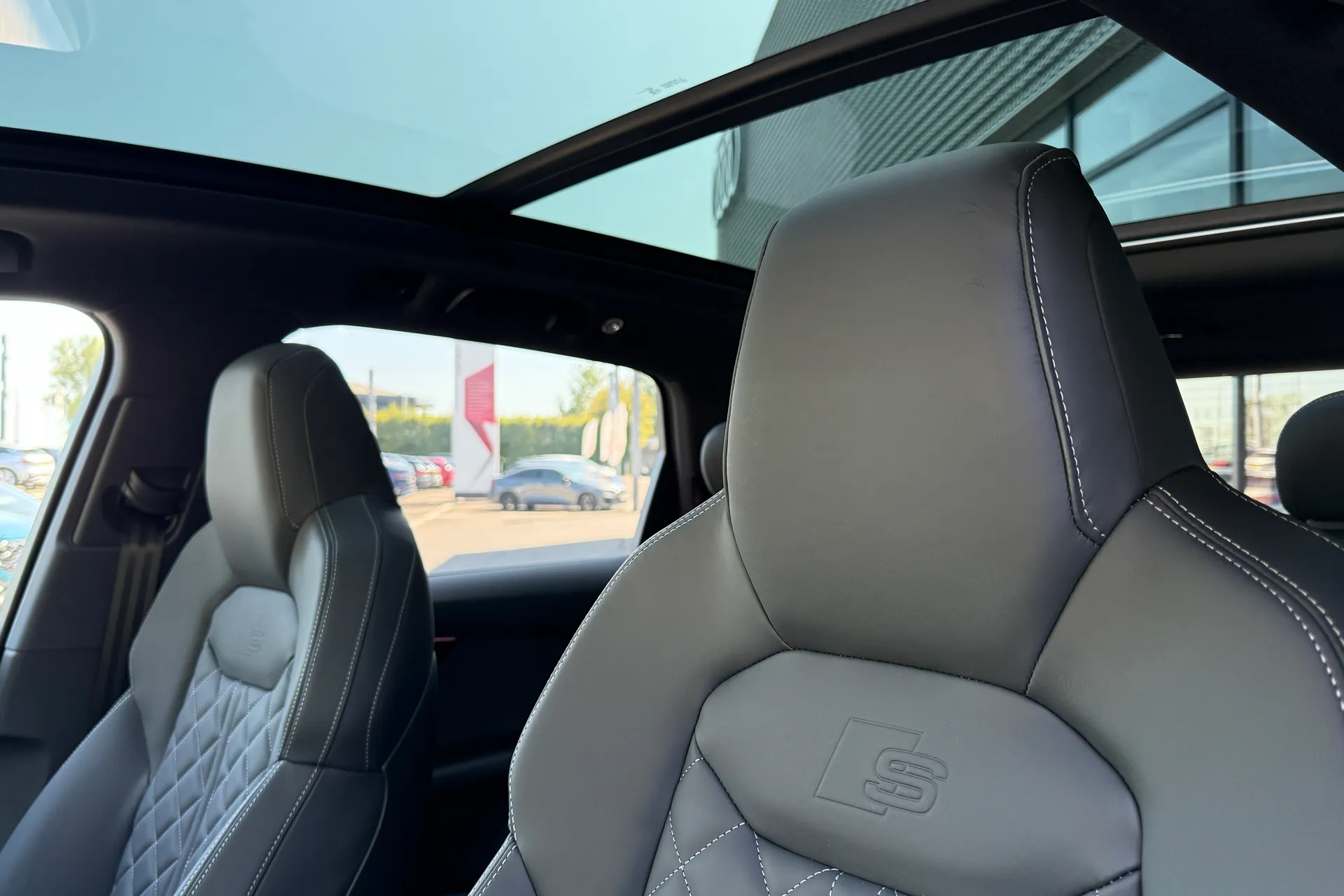 Audi Q7 thumbnail image number 14
