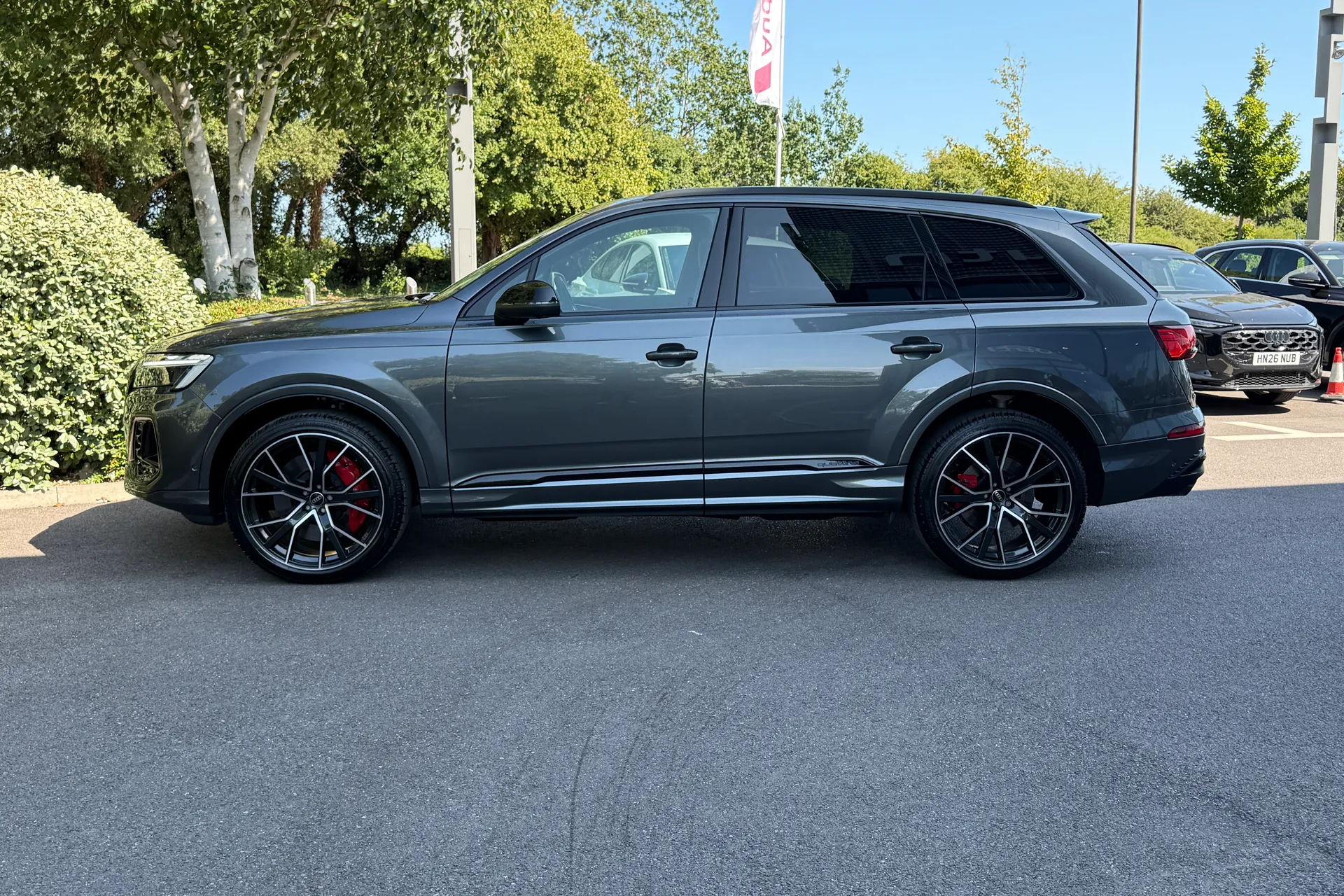 Audi Q7 thumbnail image number 32