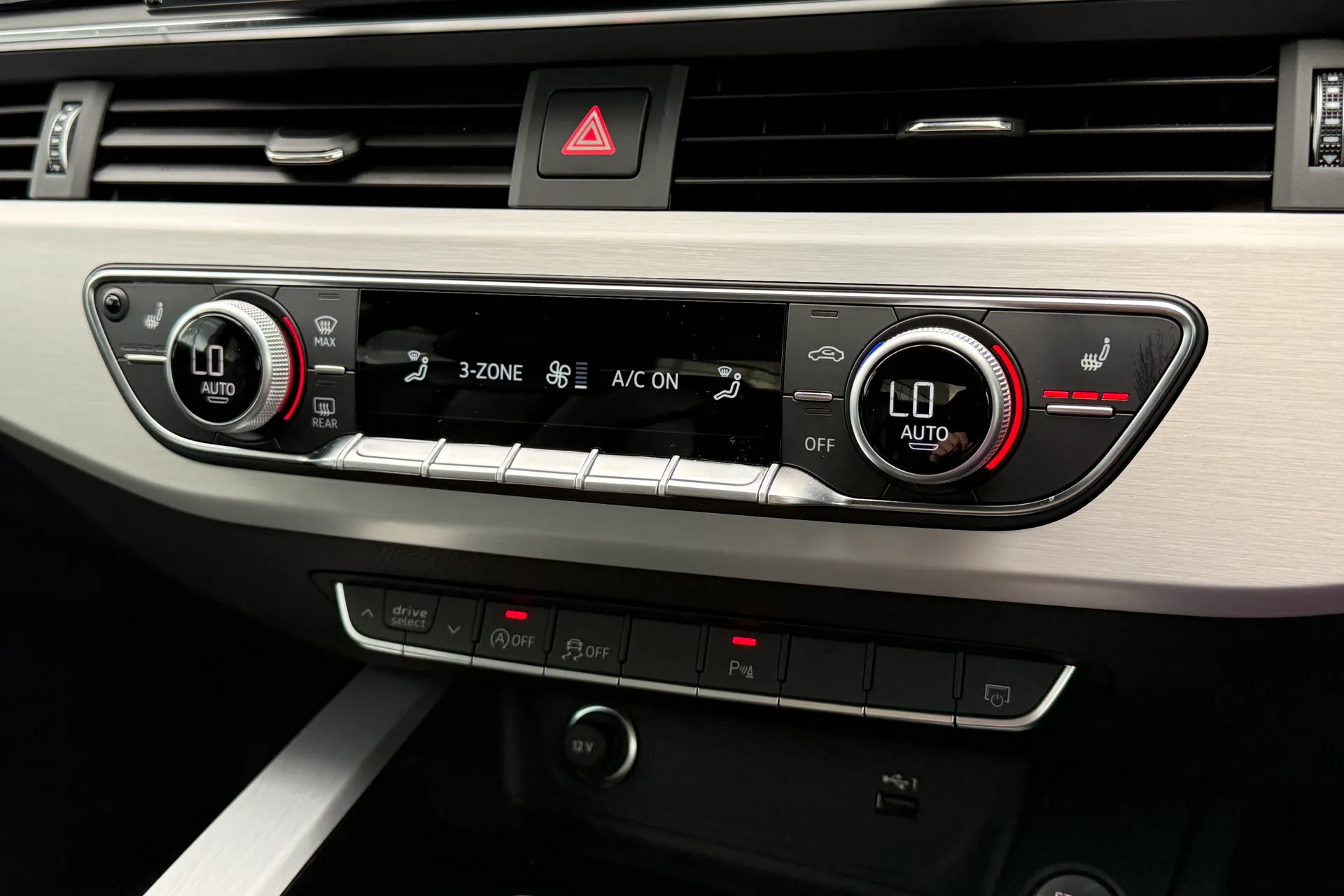 Audi A5 thumbnail image number 28