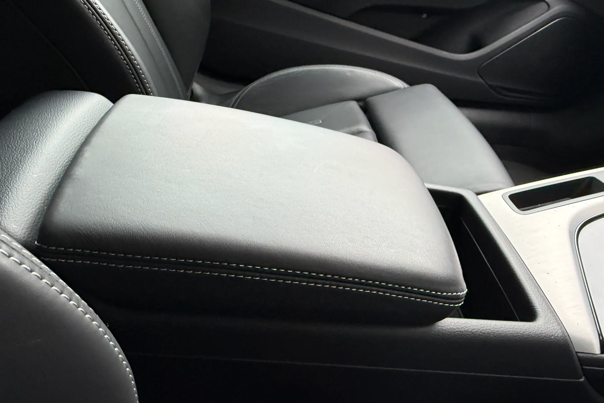 Audi A5 thumbnail image number 37