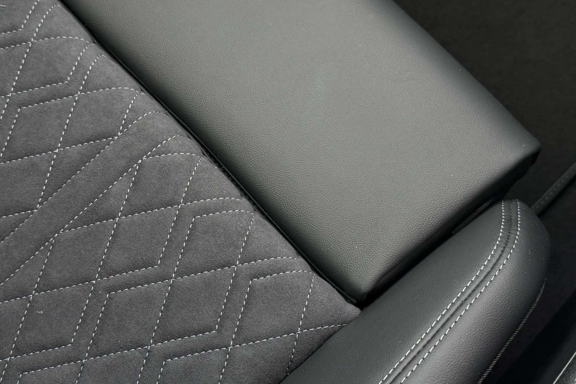 Audi Q5 thumbnail image number 26
