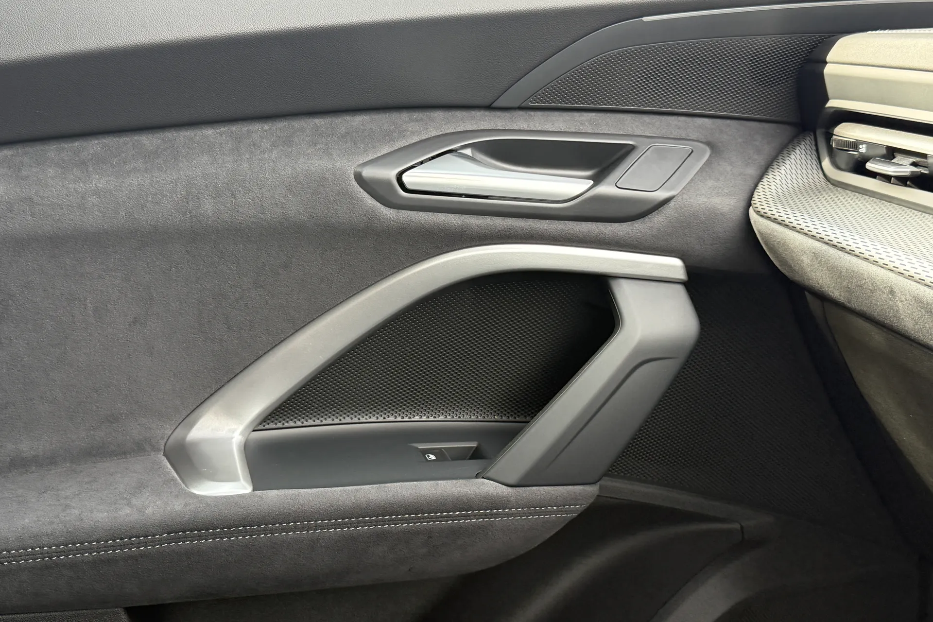 Audi Q5 thumbnail image number 27