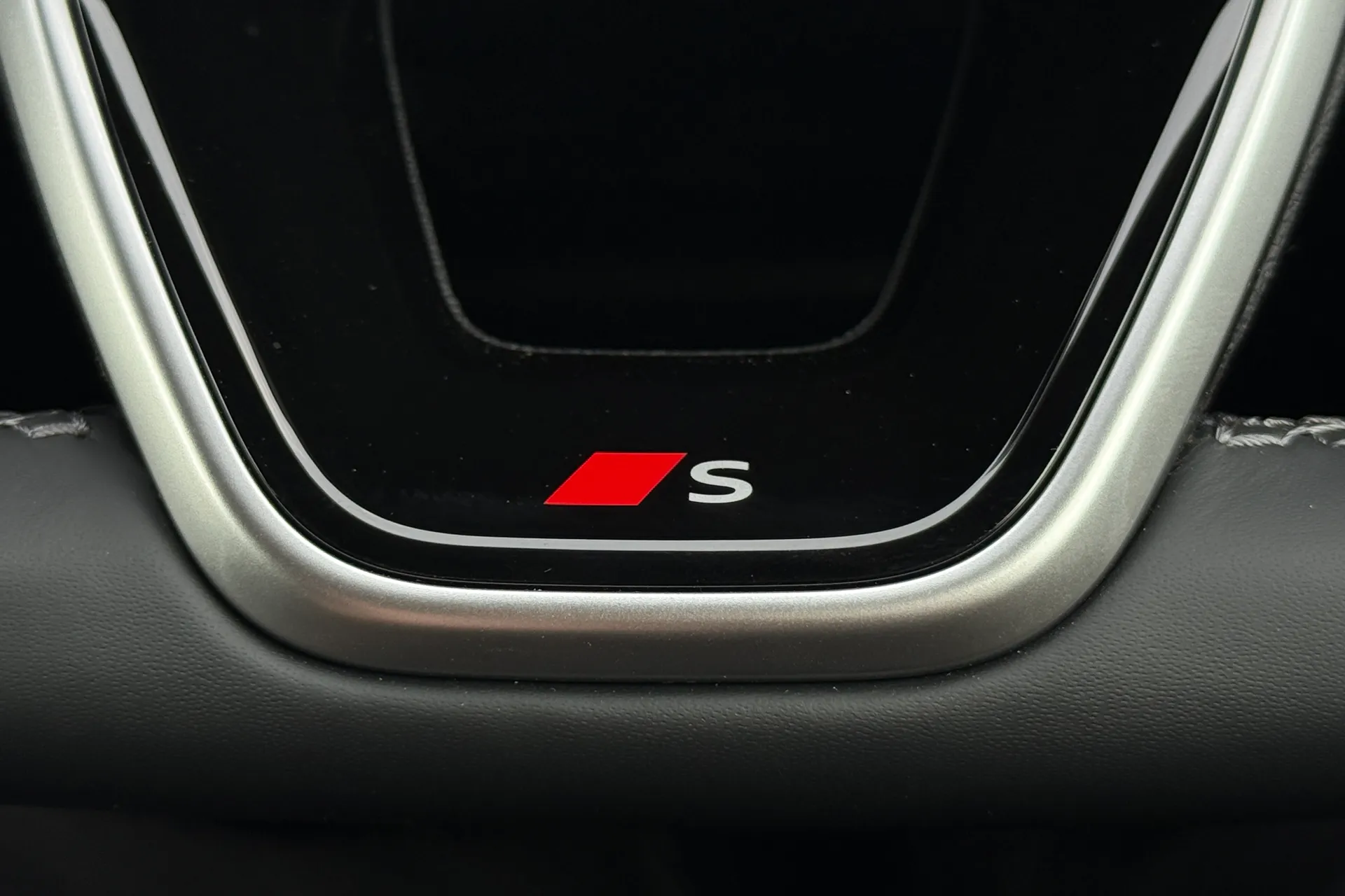Audi Q5 thumbnail image number 16